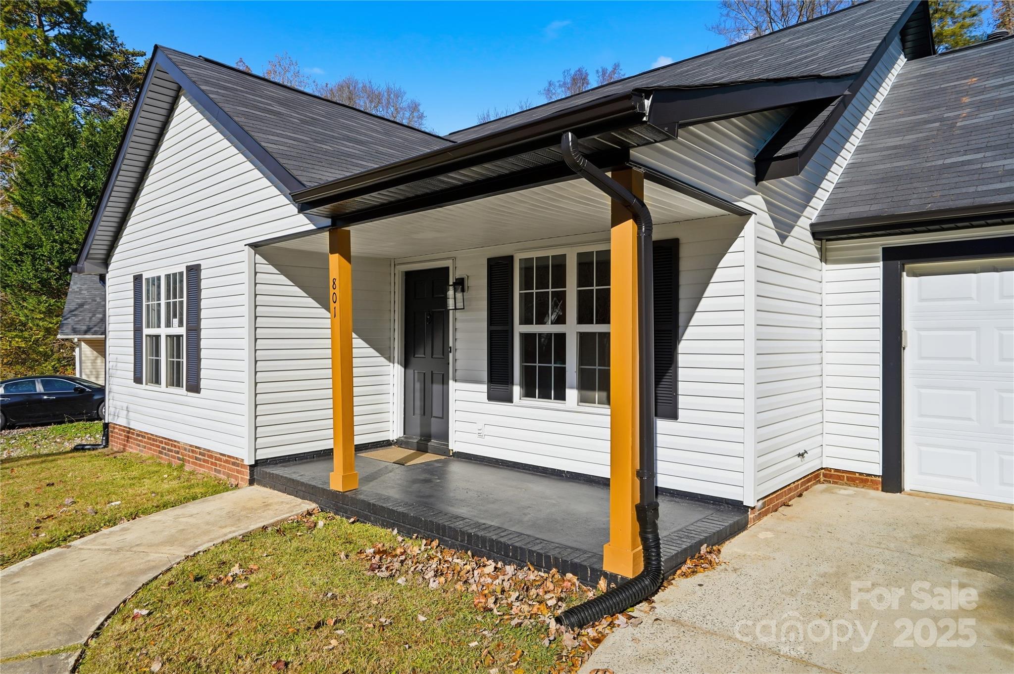 801 Jordans Pond Lane, Charlotte NC 28214