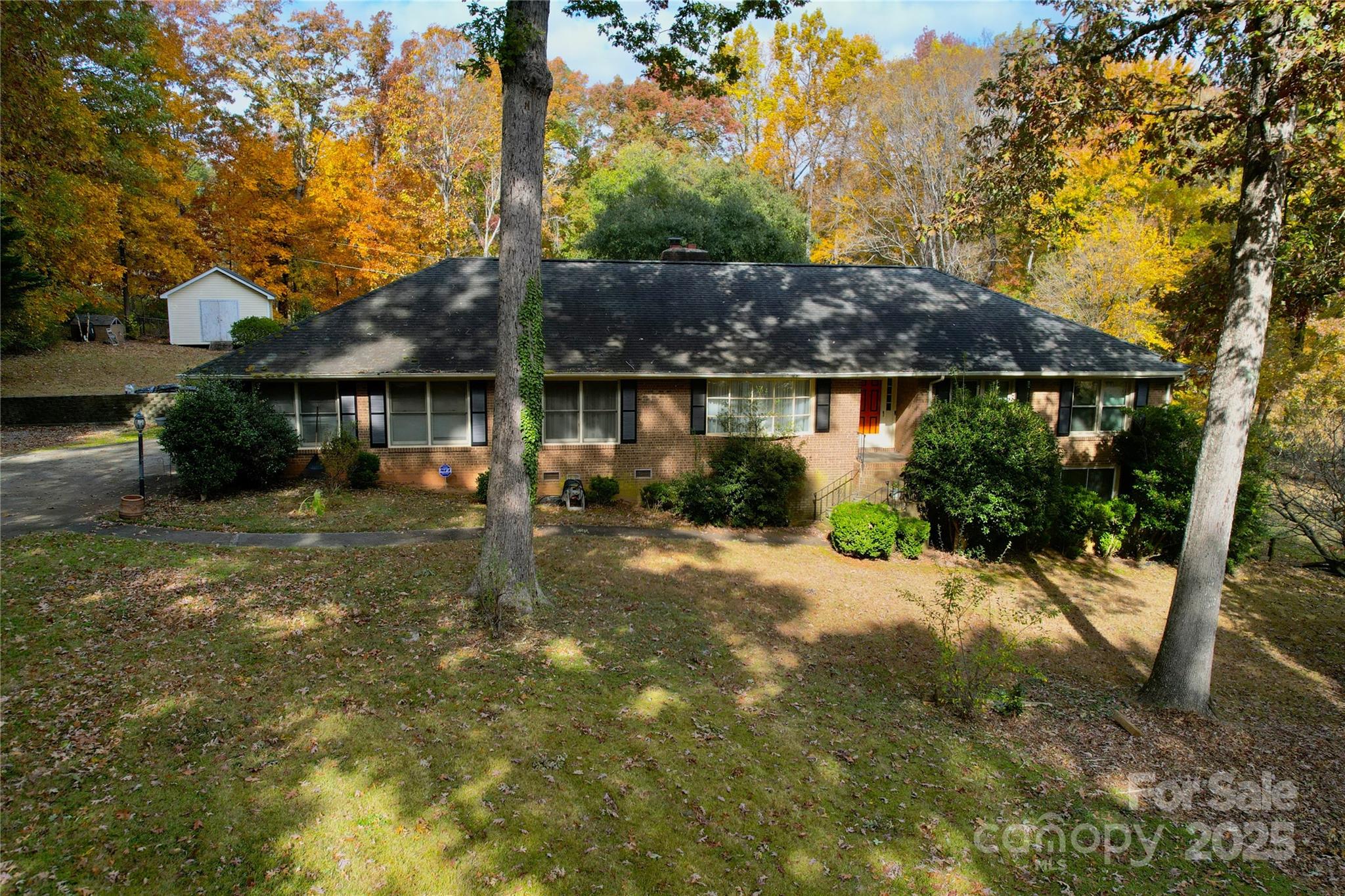 10802 Chestnut Hill Drive, Matthews NC 28105