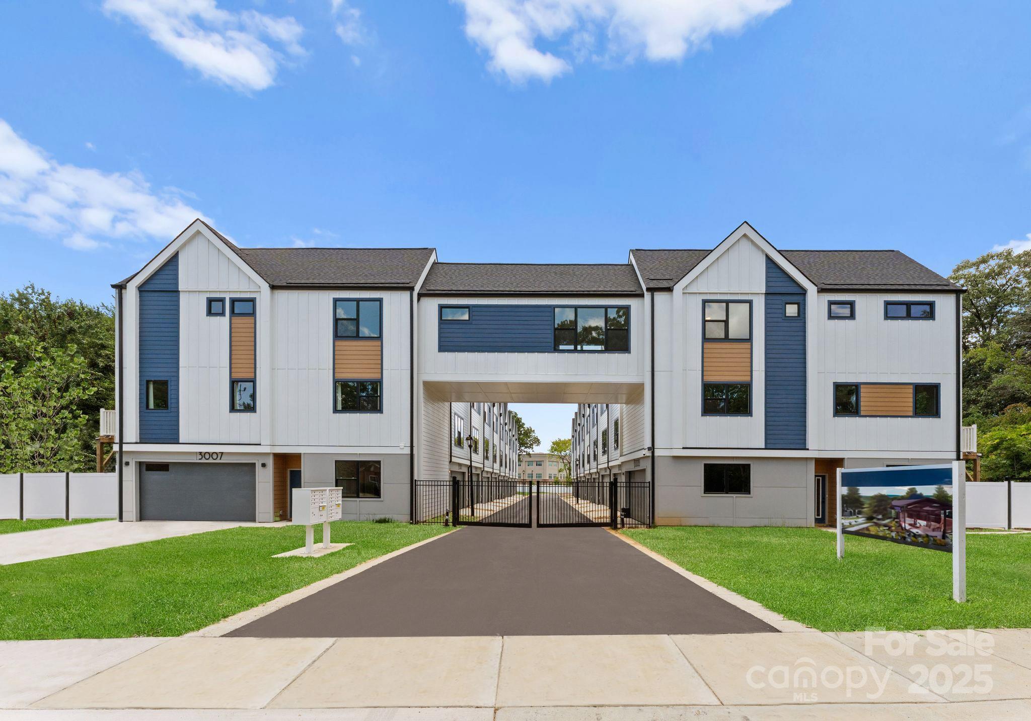 3040 Yada Lane, Charlotte NC 28208