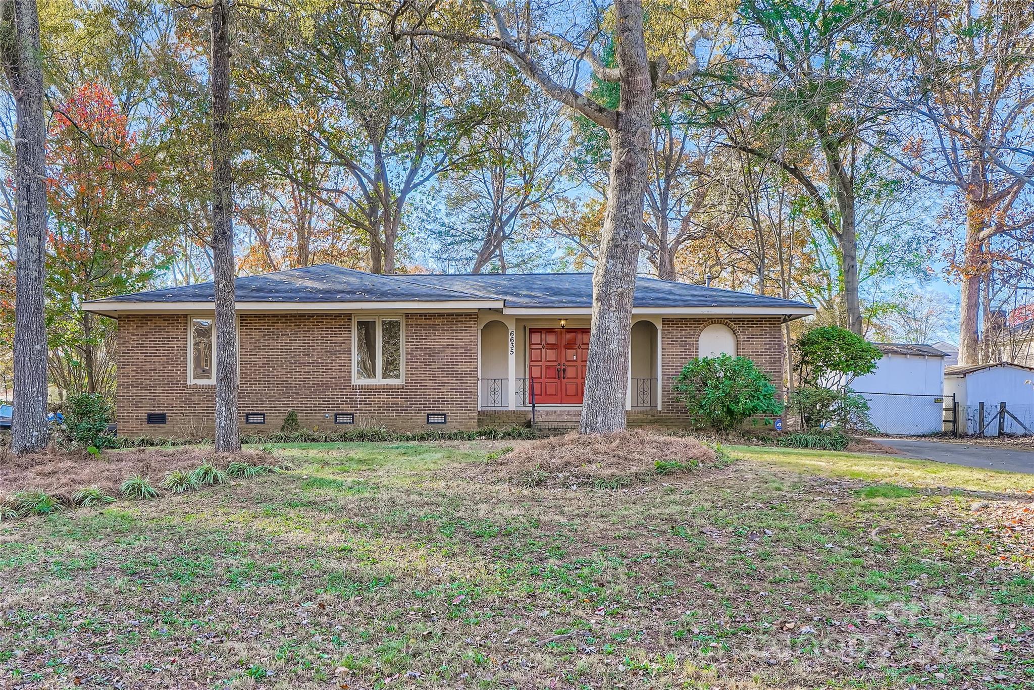 6635 Olde Savannah Road, Charlotte NC 28227