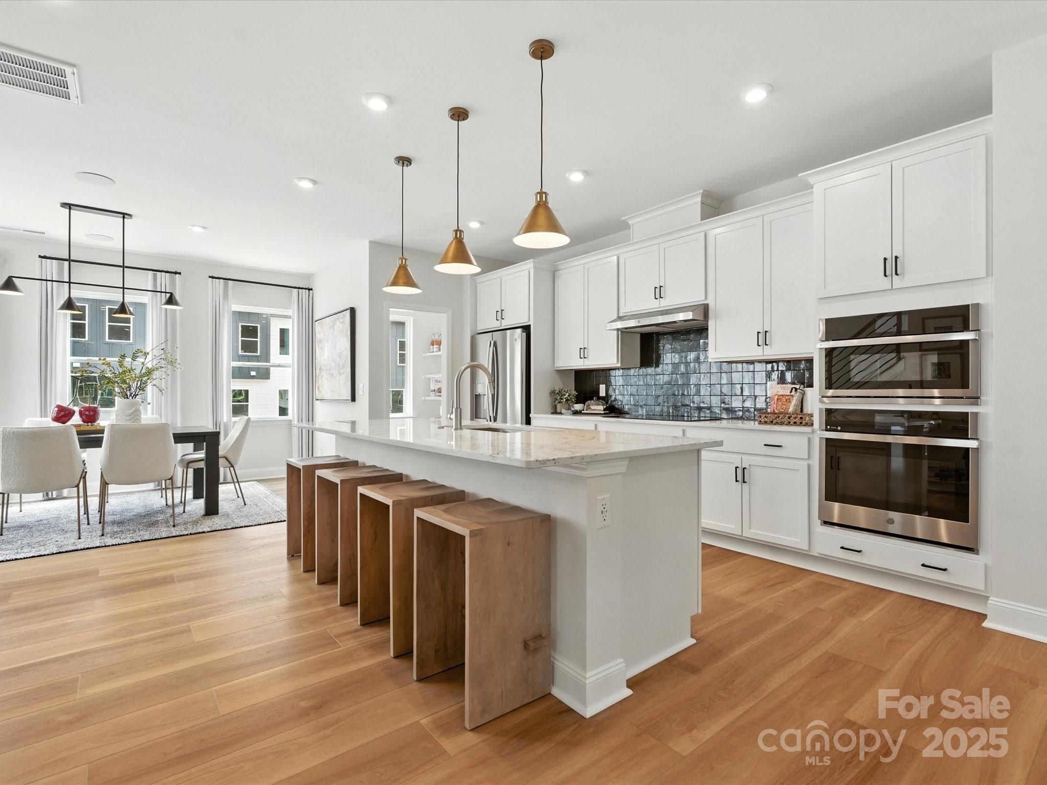 824 Flintside Lane, Charlotte NC 28217