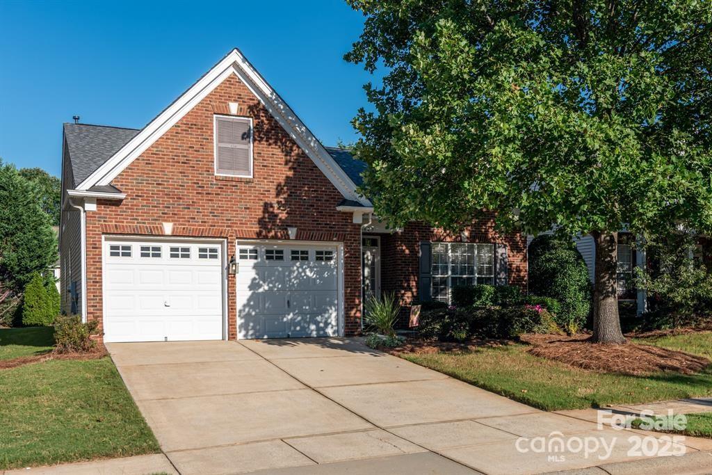 6423 Ridgeview Commons Drive, Charlotte NC 28269