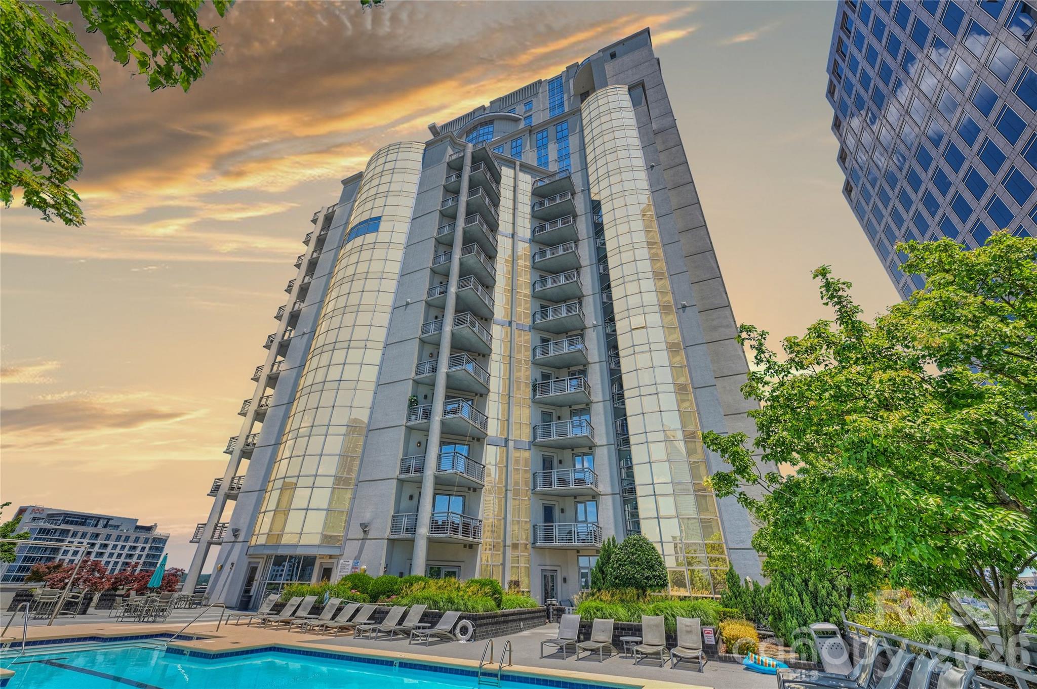 333 W Trade Street Unit 2702, Charlotte NC 28202