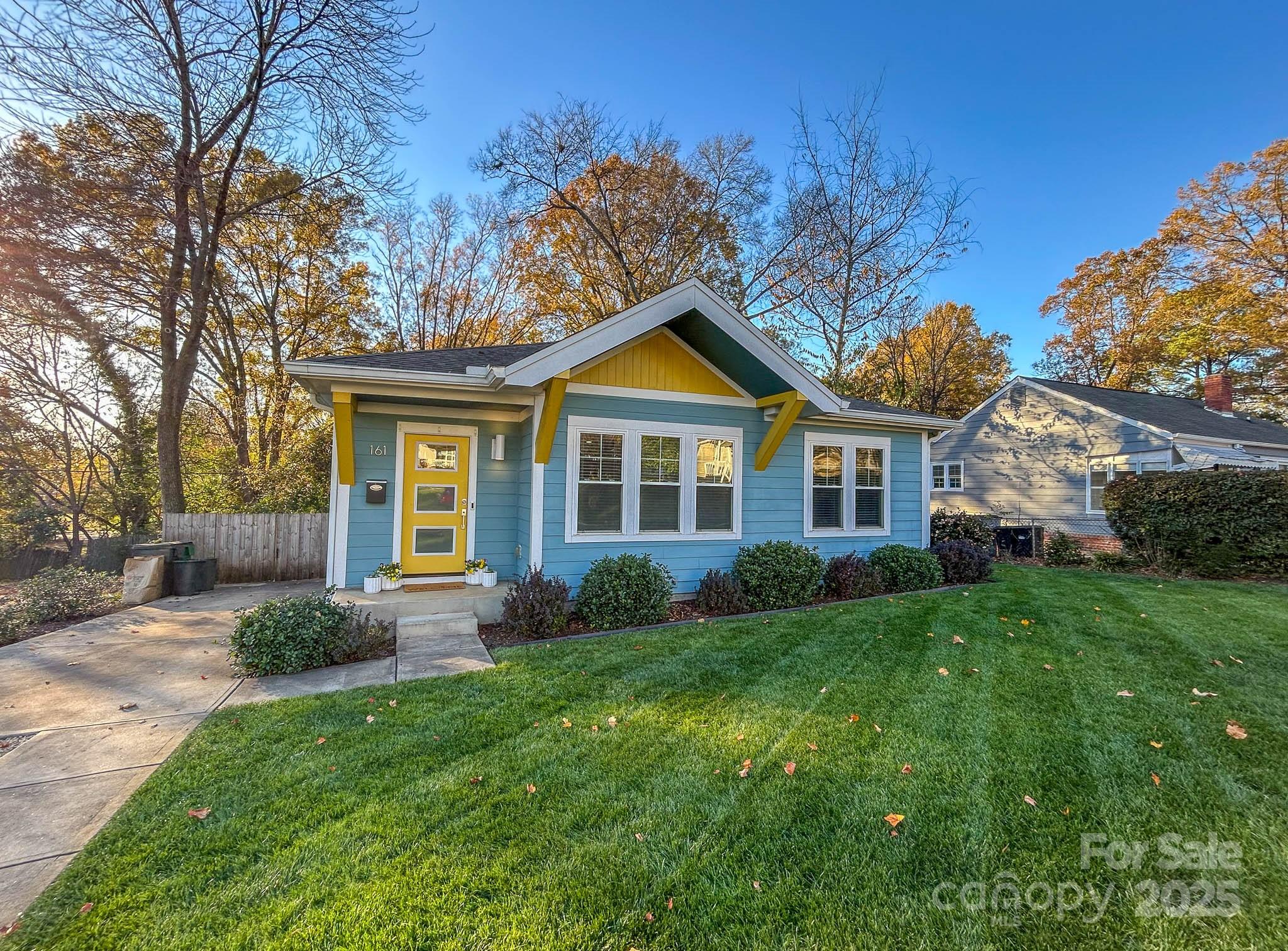 161 N Smallwood Place, Charlotte NC 28216