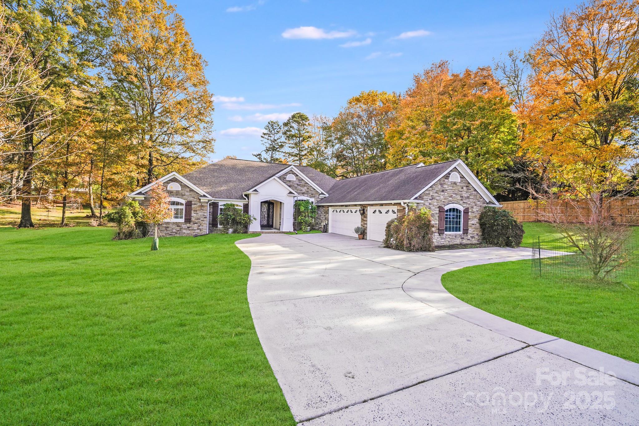 5329 Kuykendall Road, Charlotte NC 28270