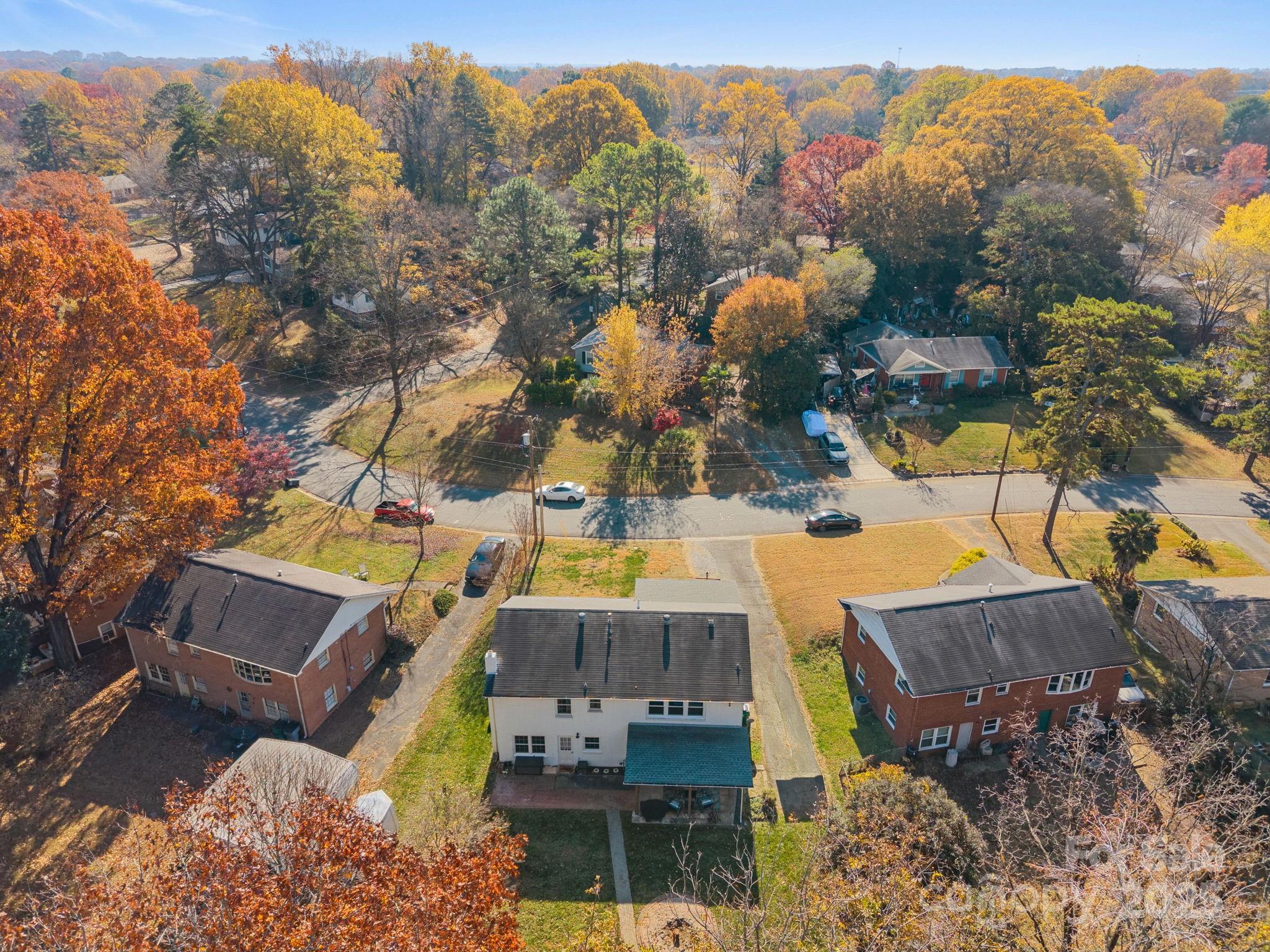 6621 Starcrest Drive, Charlotte NC 28210