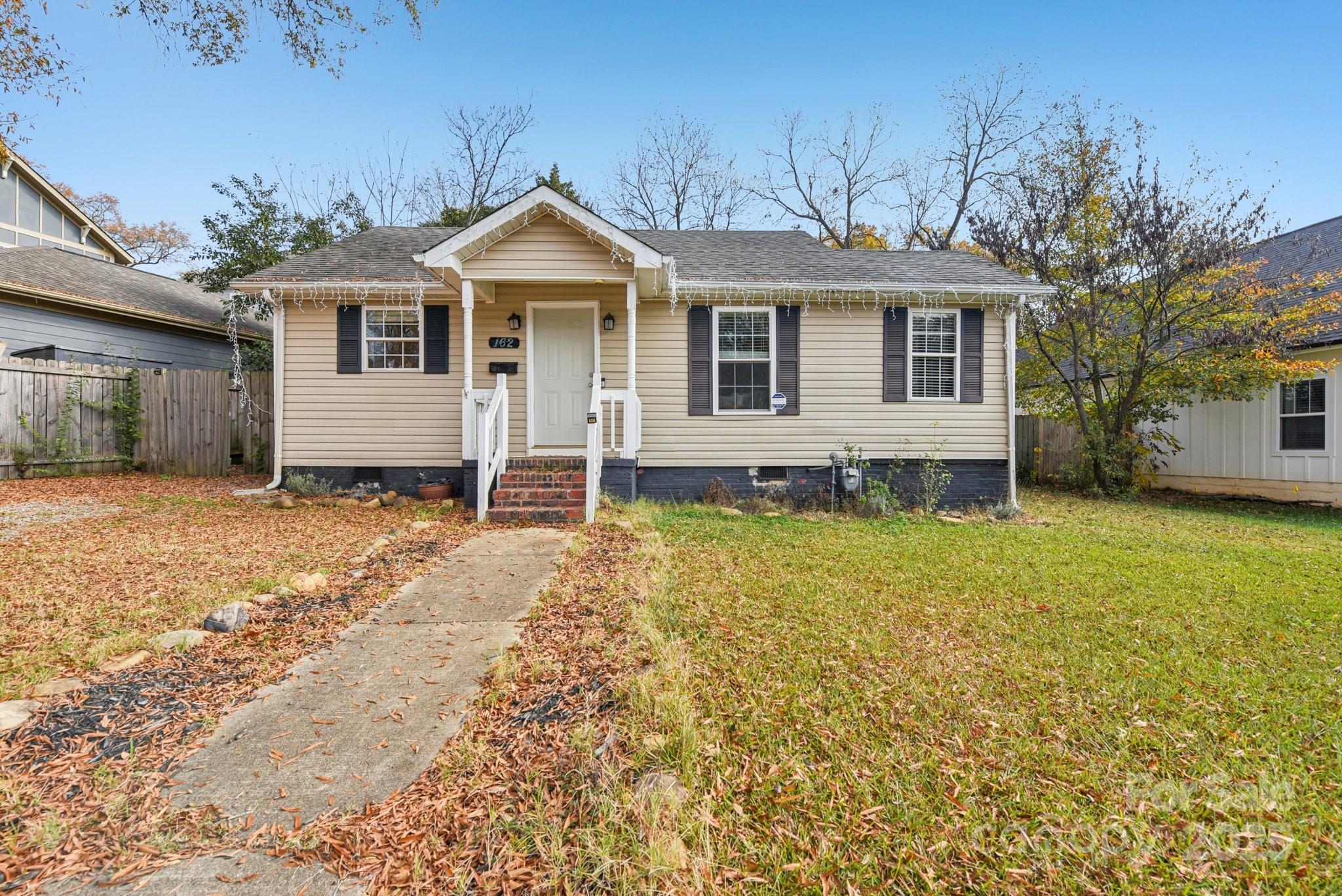 162 N Smallwood Place, Charlotte NC 28216