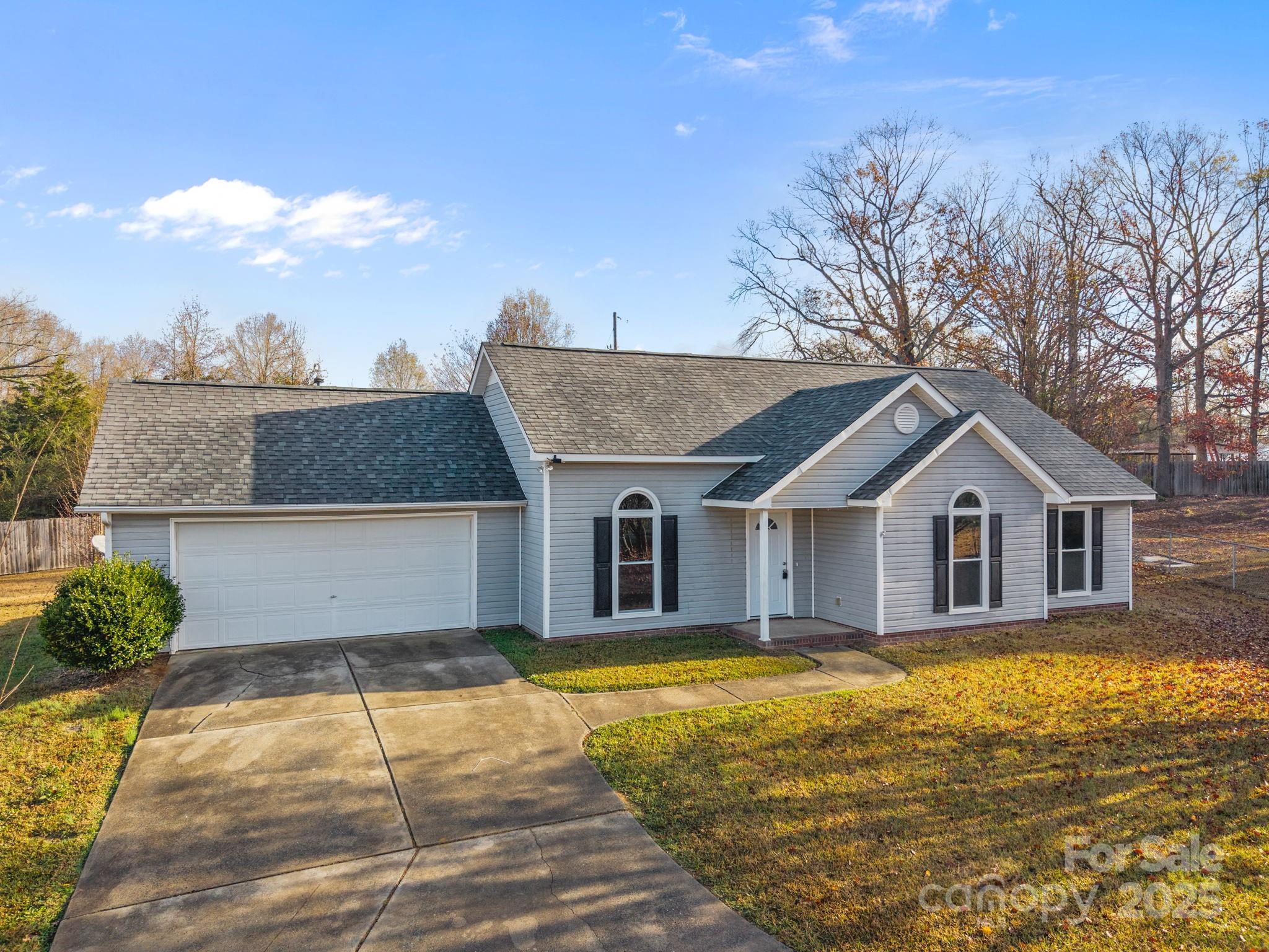 831 White Oak Lane, Matthews NC 28104