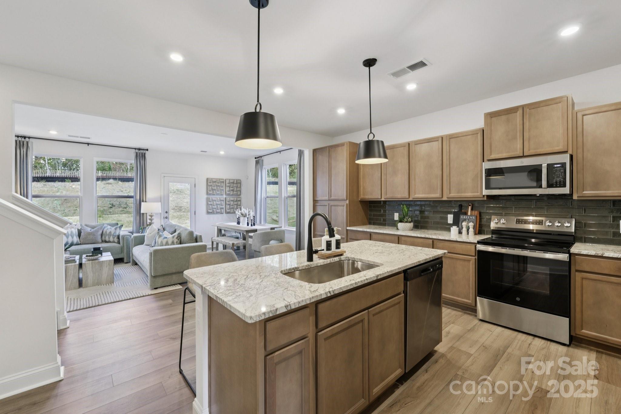 7705 Ethora Way, Charlotte NC 28216