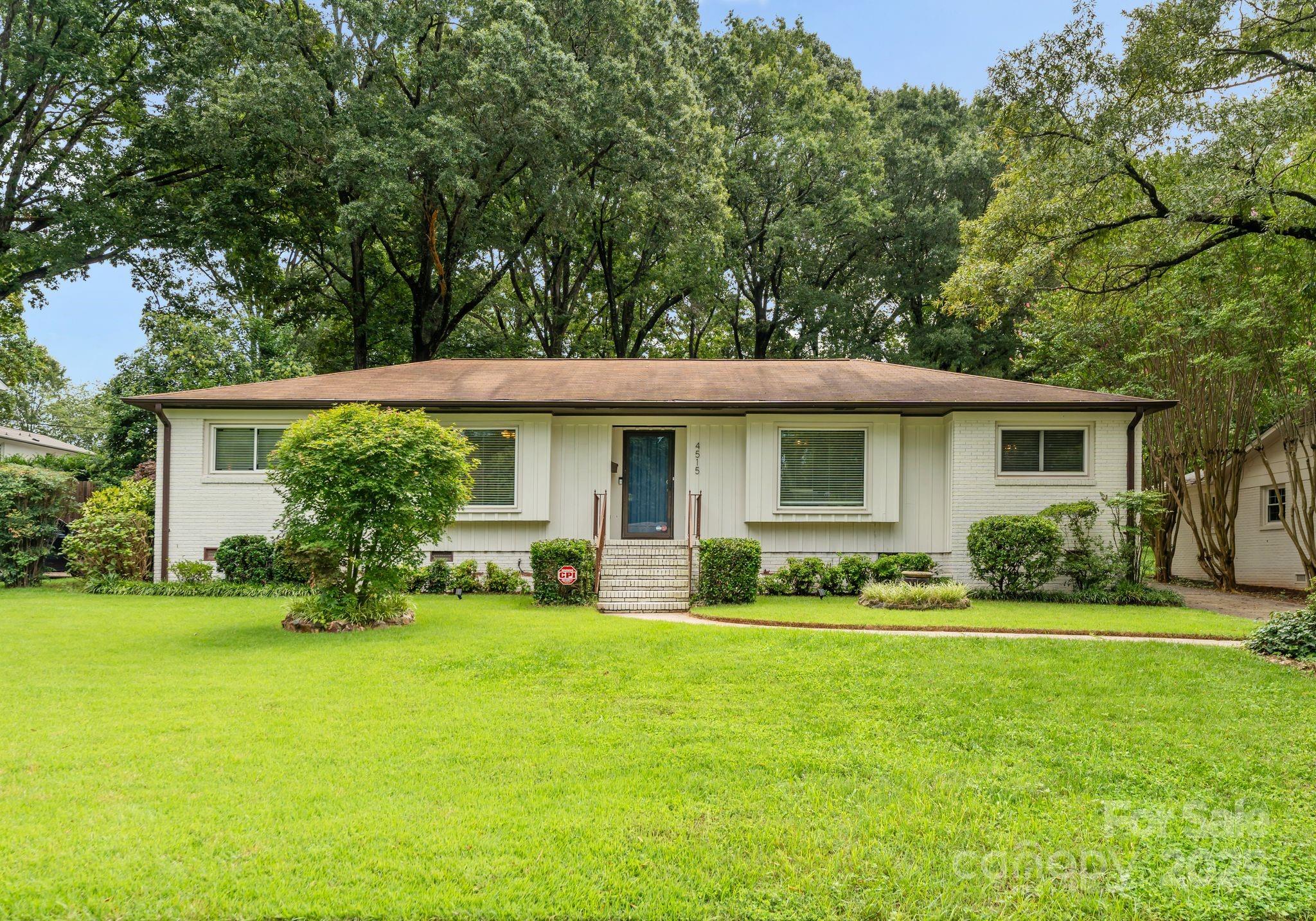 4515 Carriage Drive Circle, Charlotte NC 28205