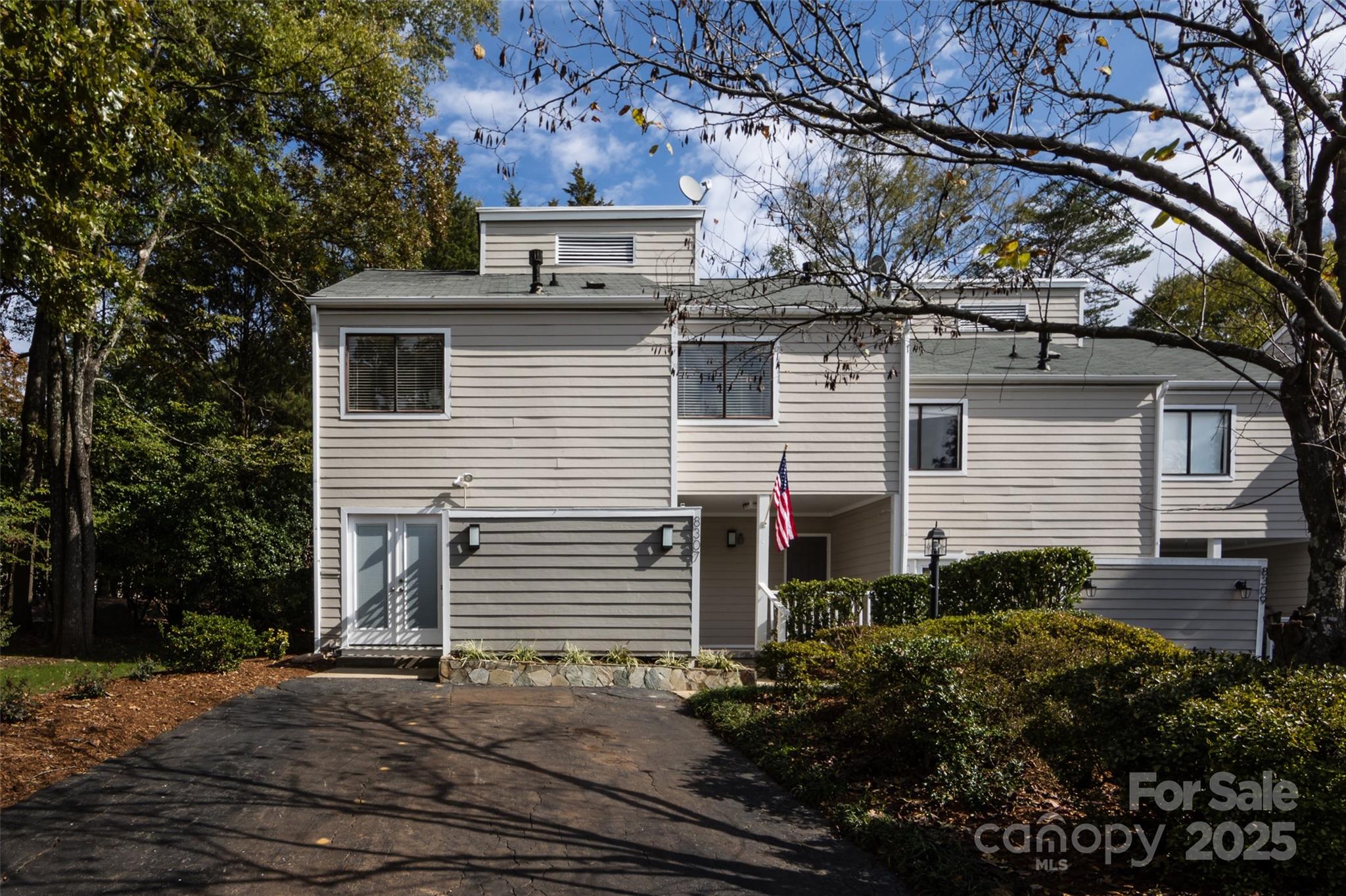 8307 Cricket Lake Drive, Charlotte NC 28277