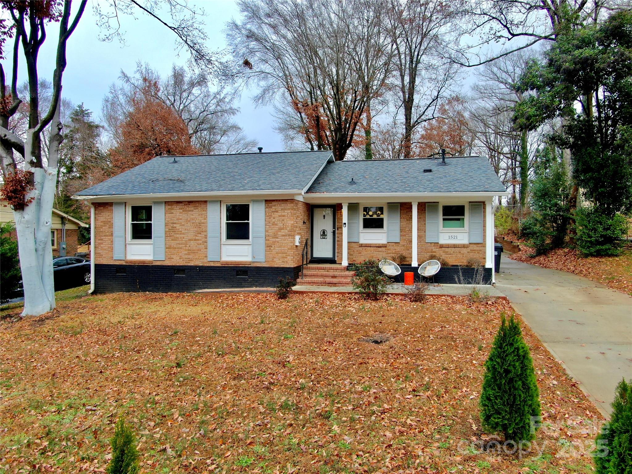 1521 Lanewood Place, Charlotte NC 28208