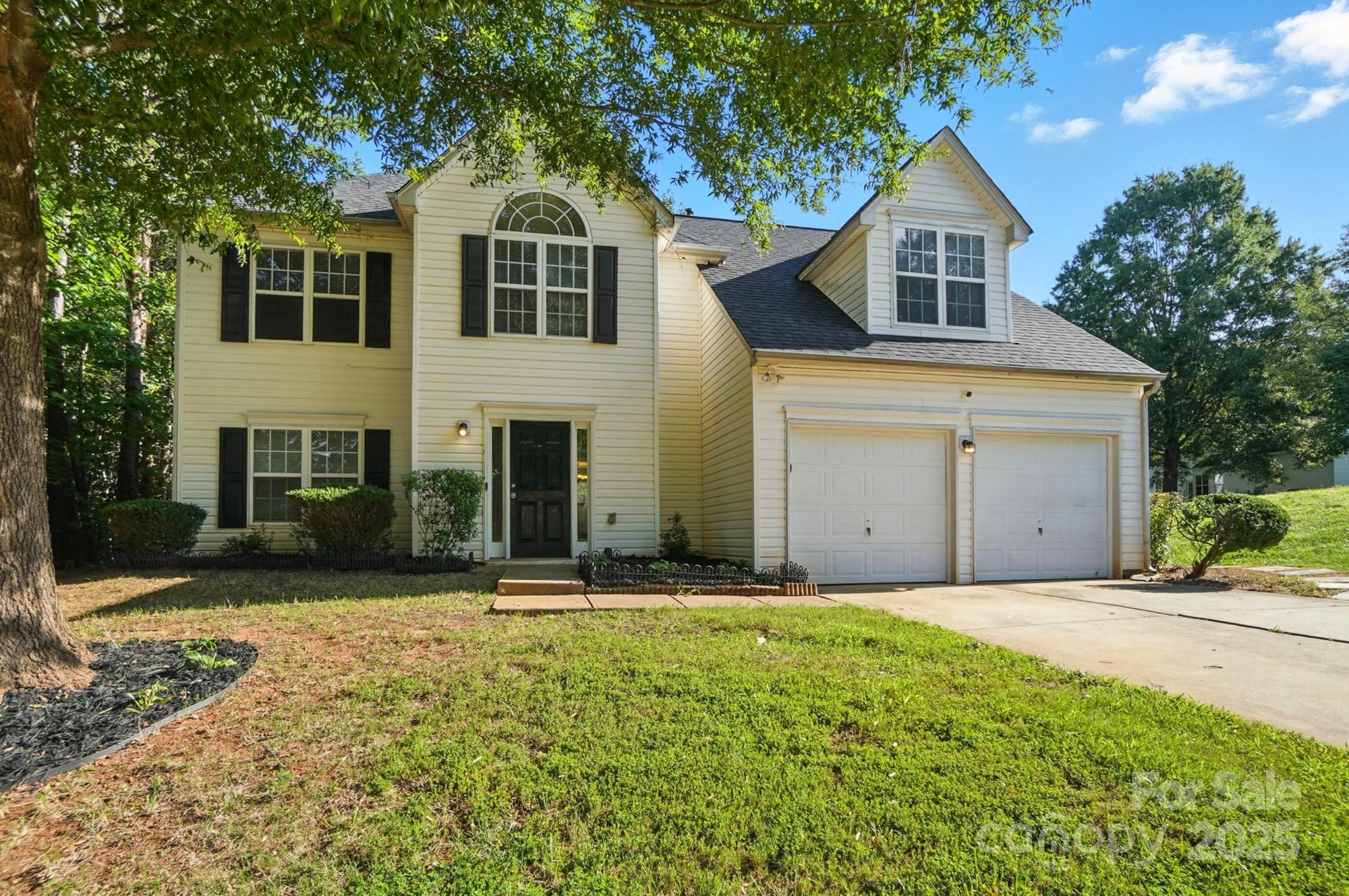 11121 Nolet Court, Charlotte NC 28215