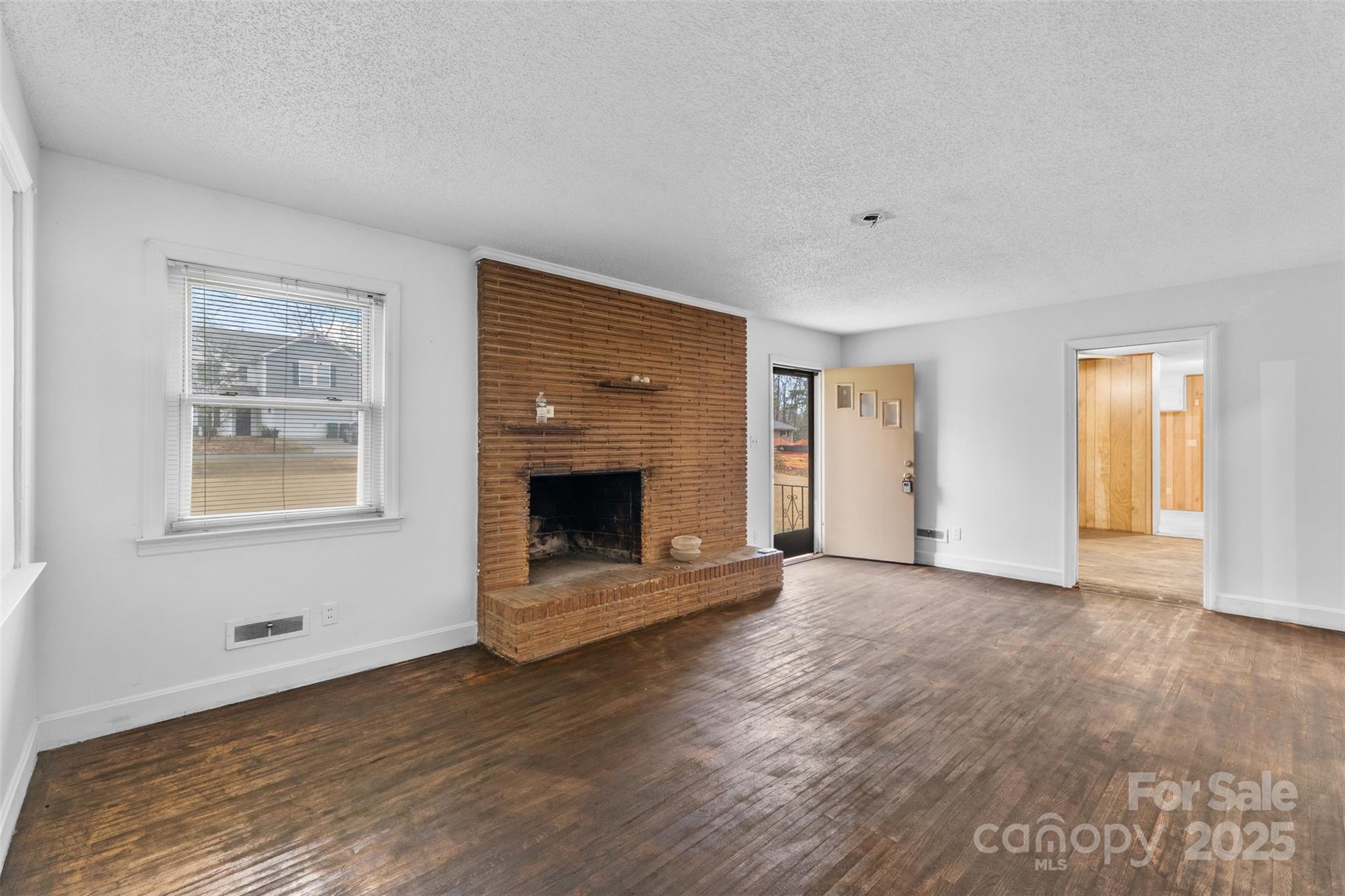 326 Neal Drive, Charlotte NC 28213