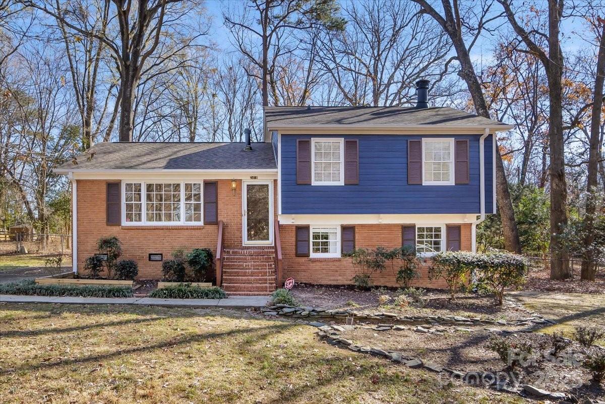 2418 Vista Drive, Charlotte NC 28212