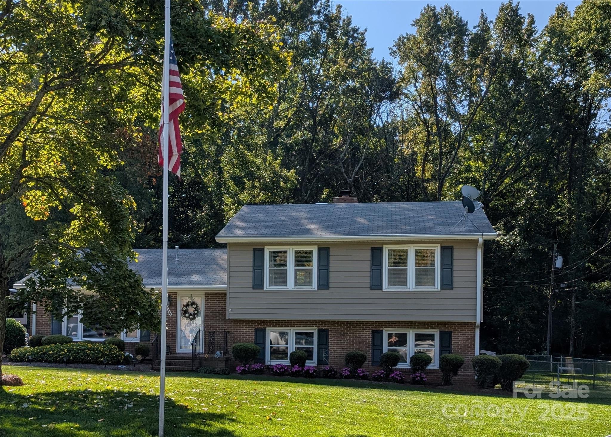 7039 Delisa Drive, Charlotte NC 28214