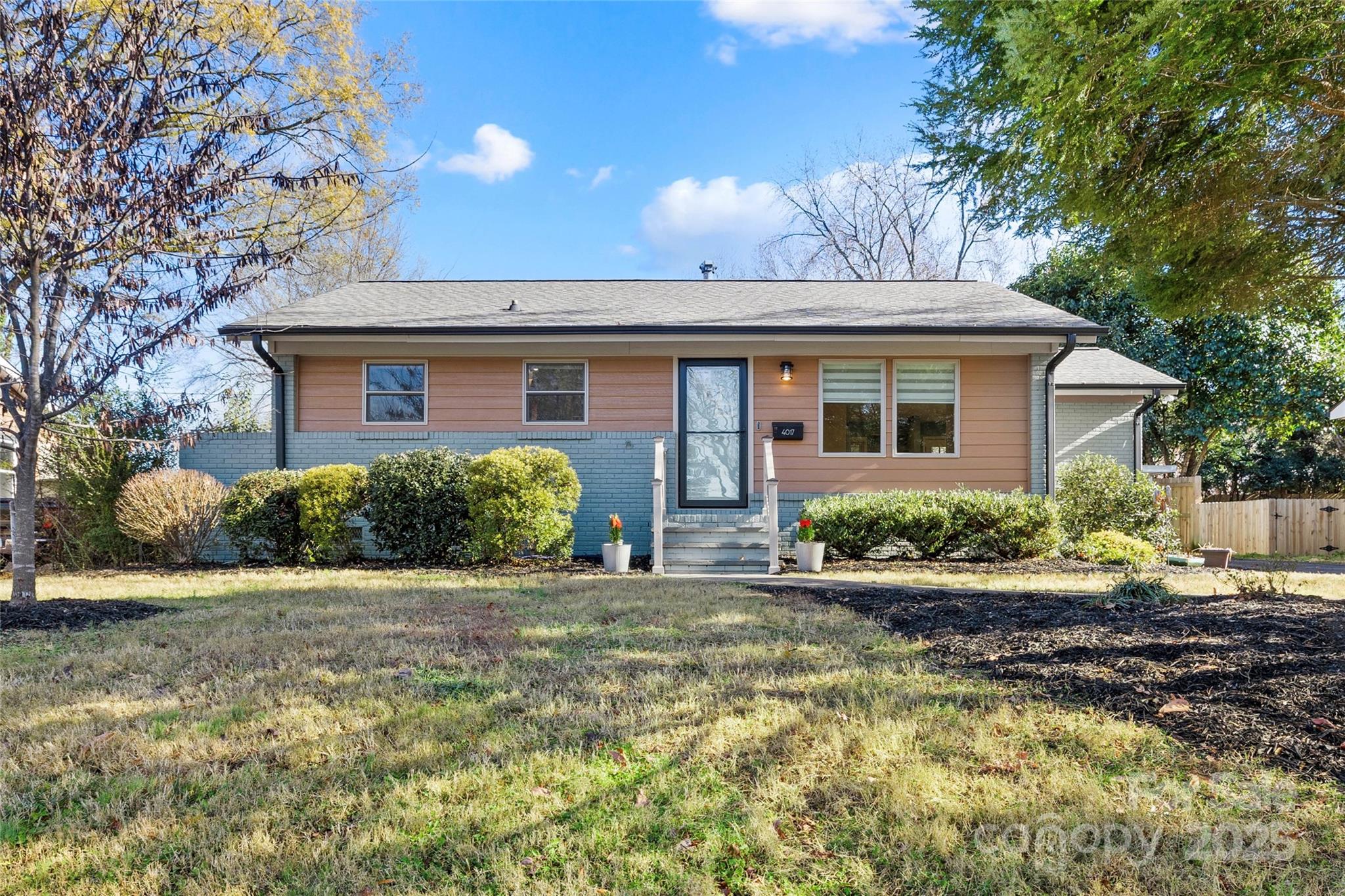 4017 Abbeydale Drive, Charlotte NC 28205