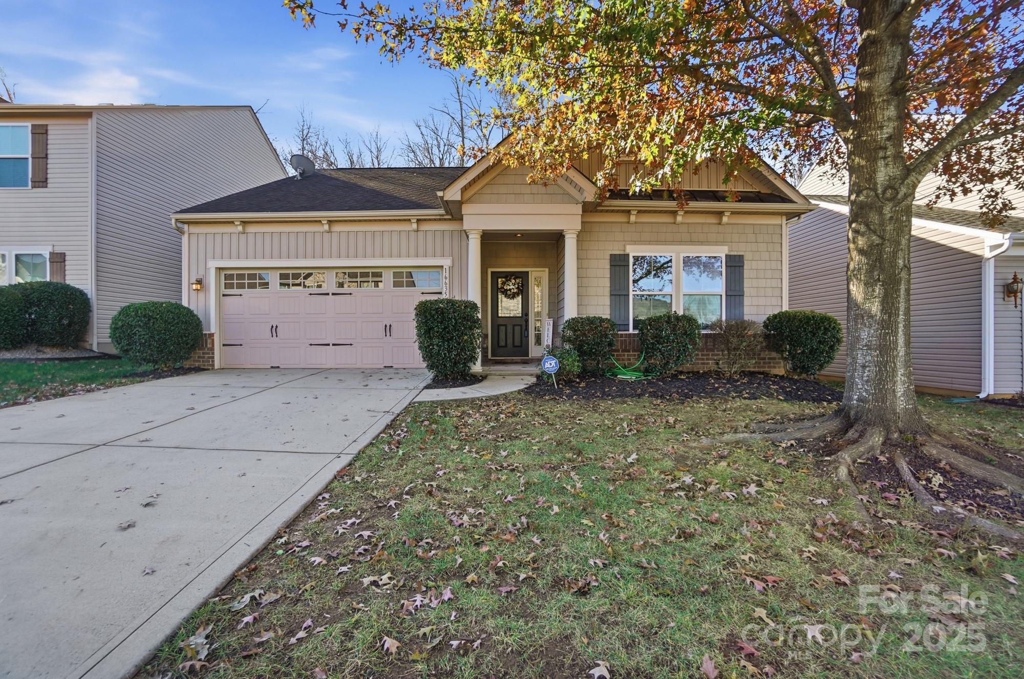 16635 Crimson Sargent Drive, Charlotte NC 28213