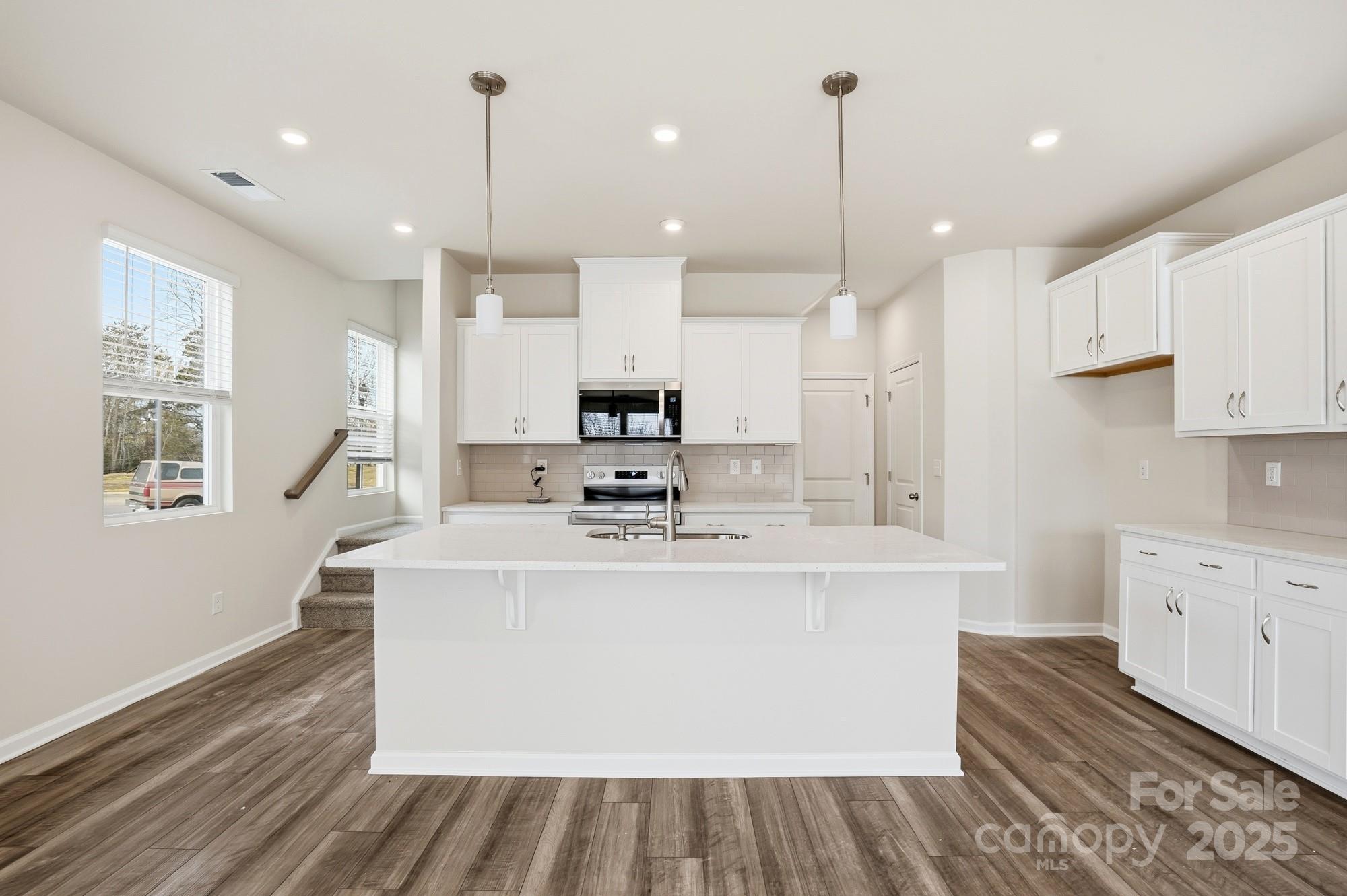 2135 Vinyasa Lane, Charlotte NC 28215