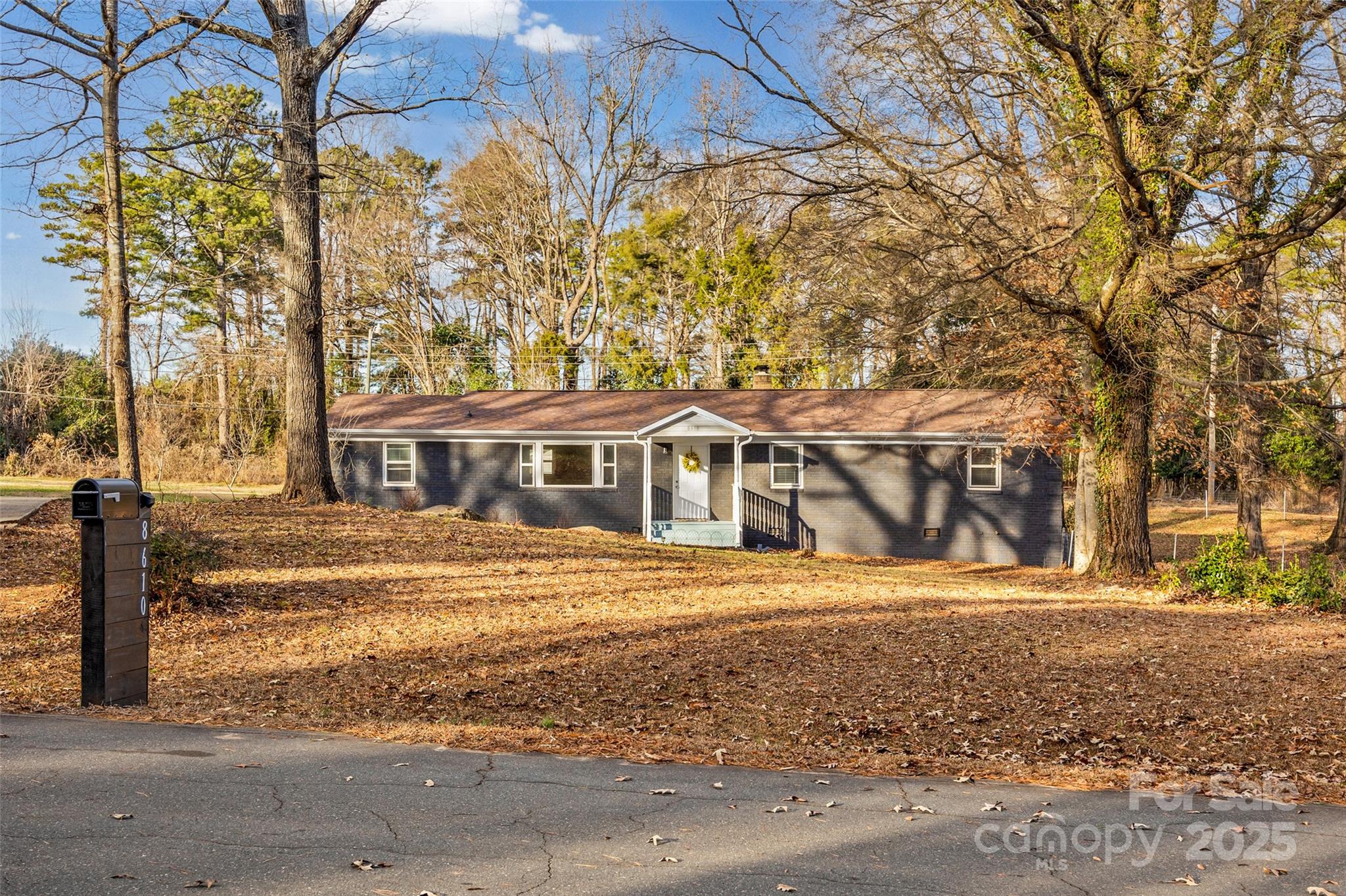 8610 Douglas Drive, Charlotte NC 28217