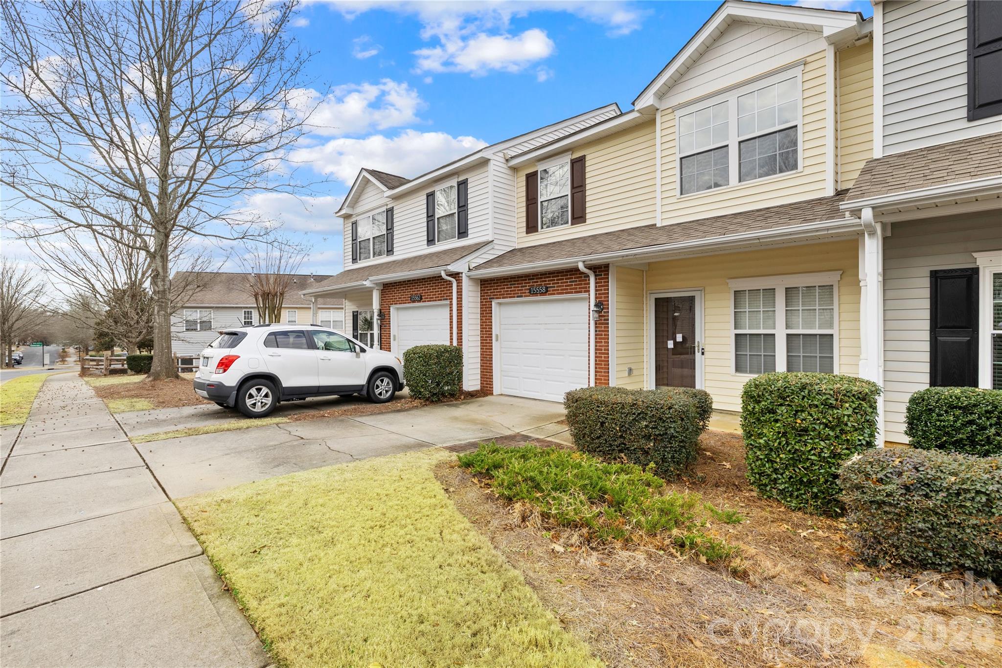 15558 Stronvar House Lane, Charlotte NC 28277