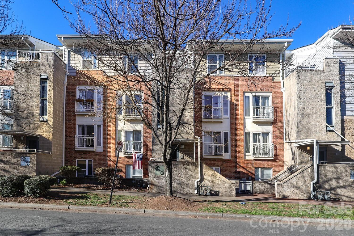 518 Donatello Avenue, Charlotte NC 28205