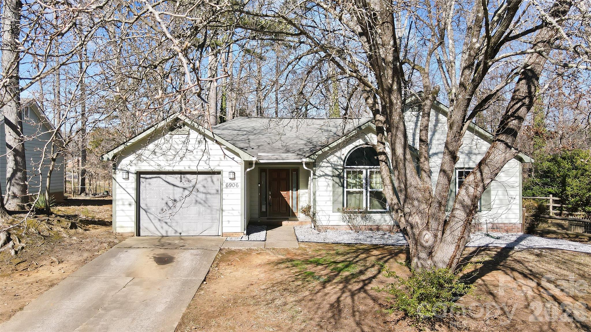 6906 Streamside Drive, Charlotte NC 28212