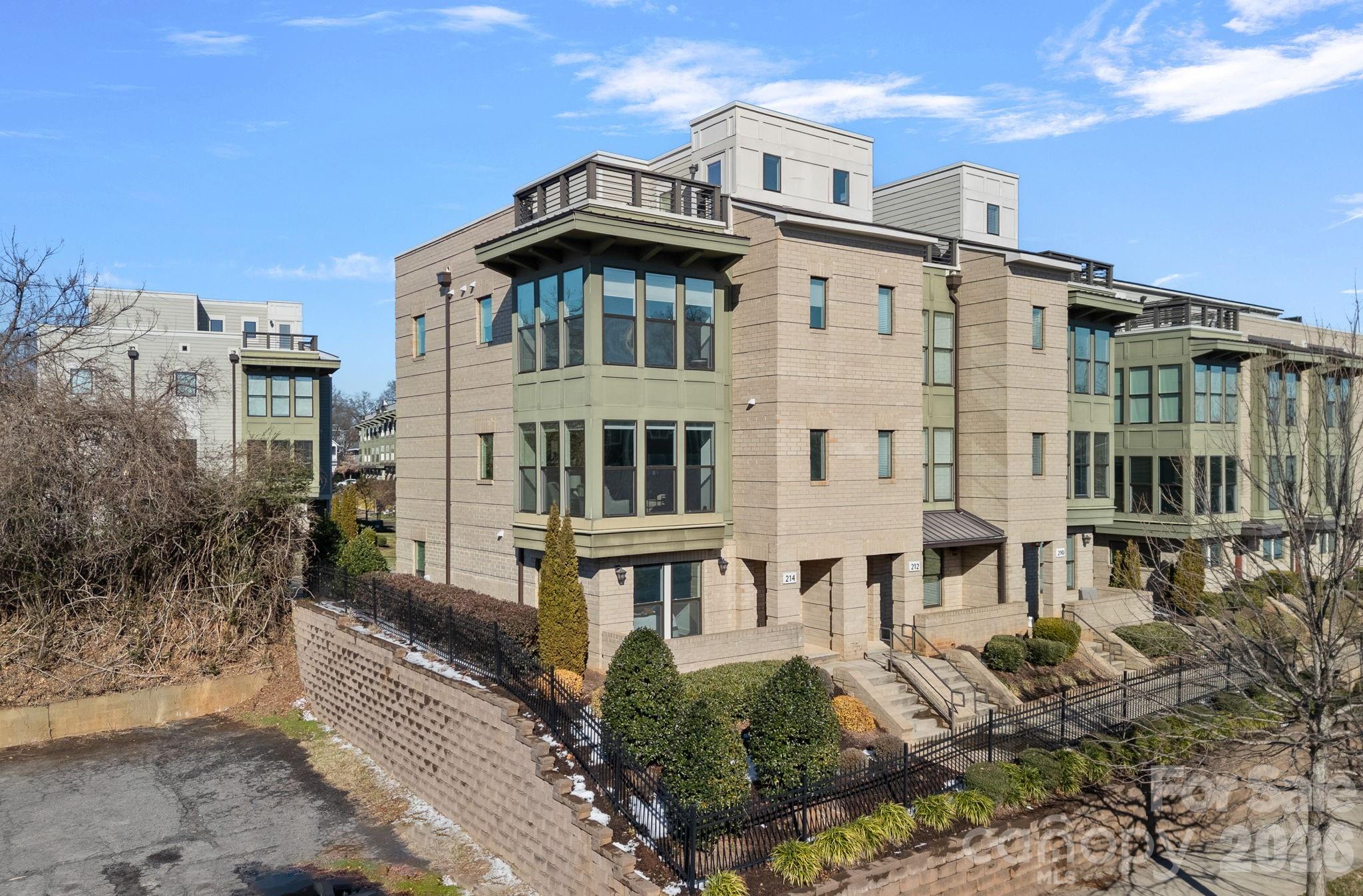 214 Wesley Heights Way, Charlotte NC 28208