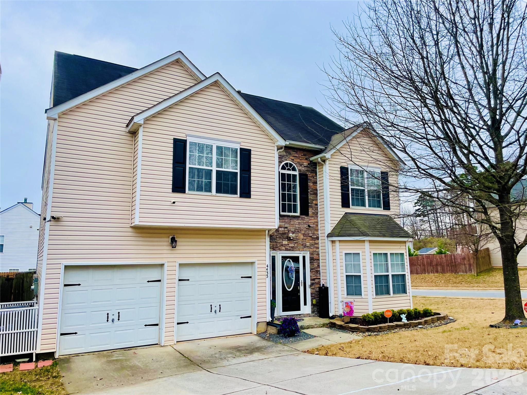 4435 Oakburn Drive, Charlotte NC 28269