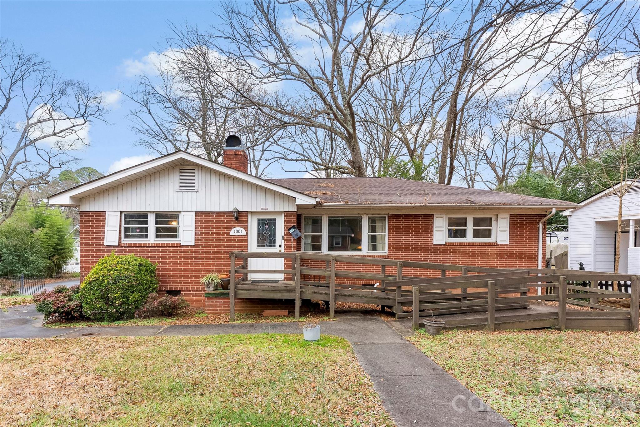 1001 Crestmere Street, Charlotte NC 28208