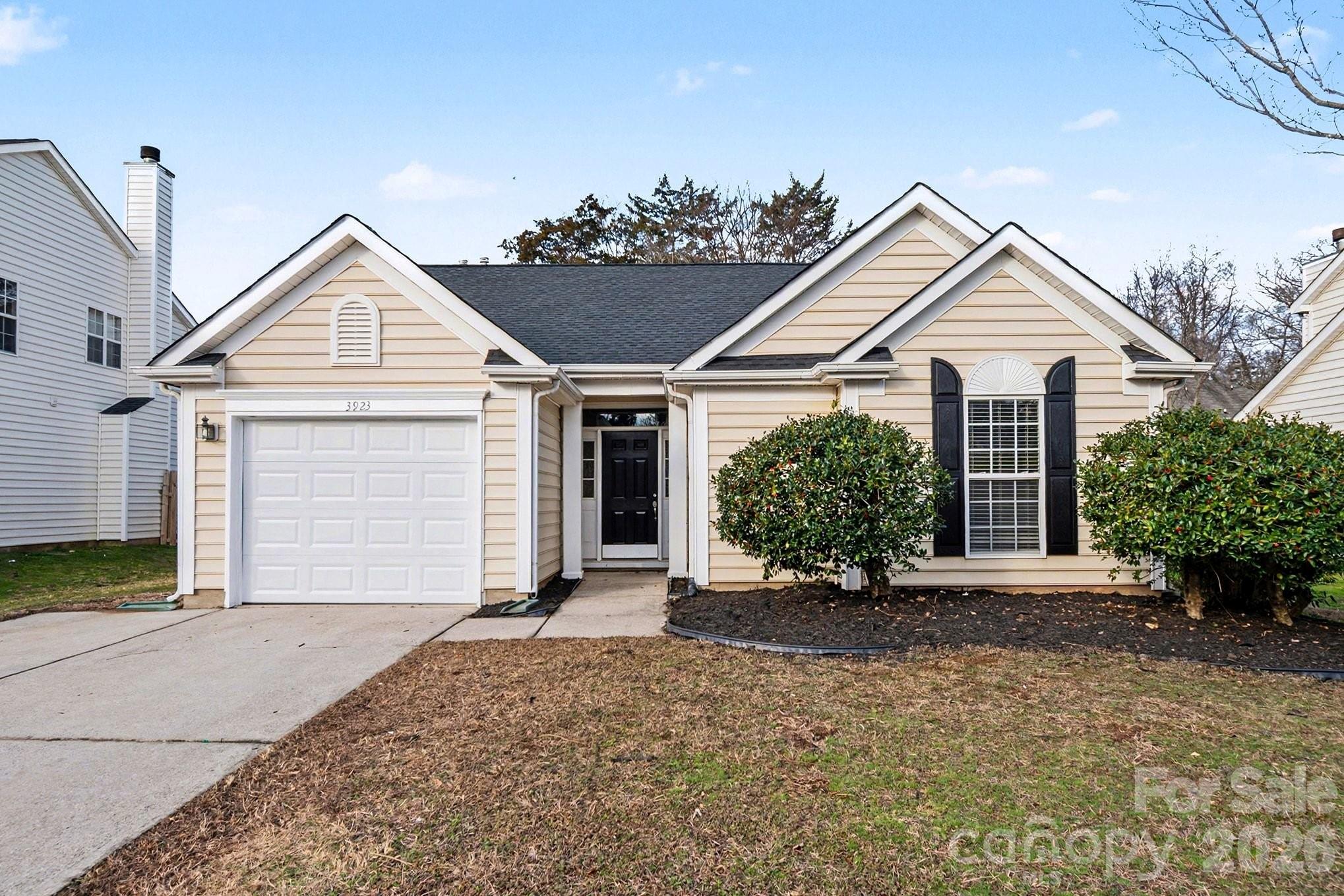 3923 E Cedar Hill Drive, Charlotte NC 28273