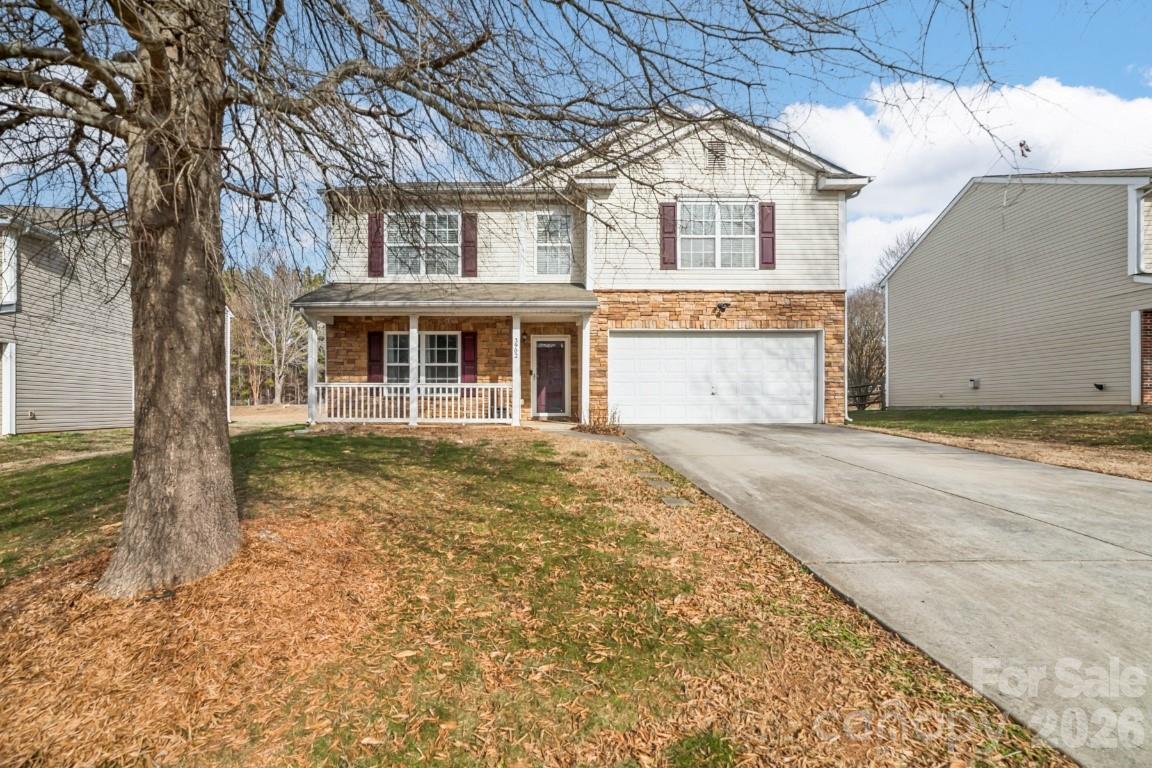 3902 Larkhaven Village Drive, Charlotte NC 28215