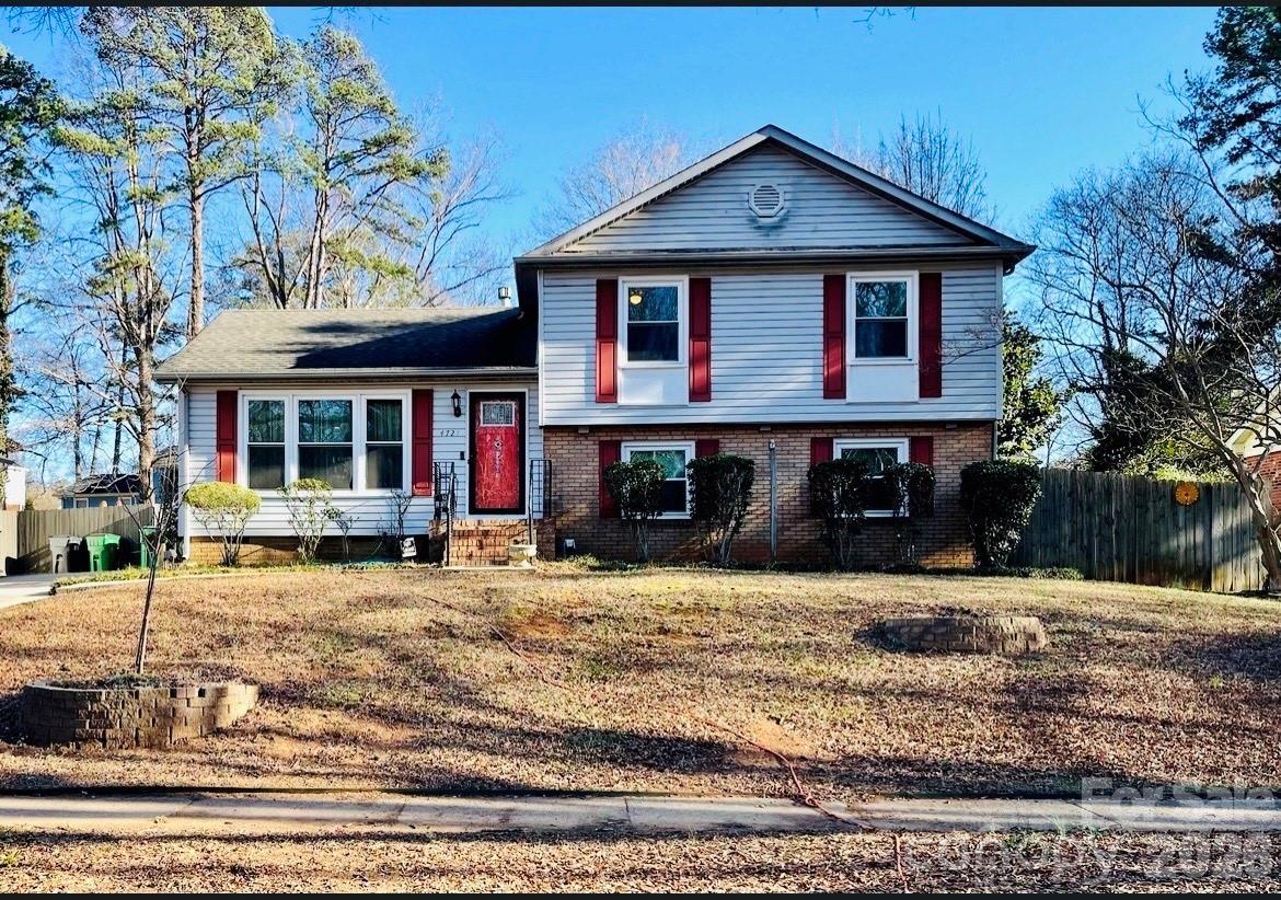 4721 Farm Pond Lane, Charlotte NC 28212