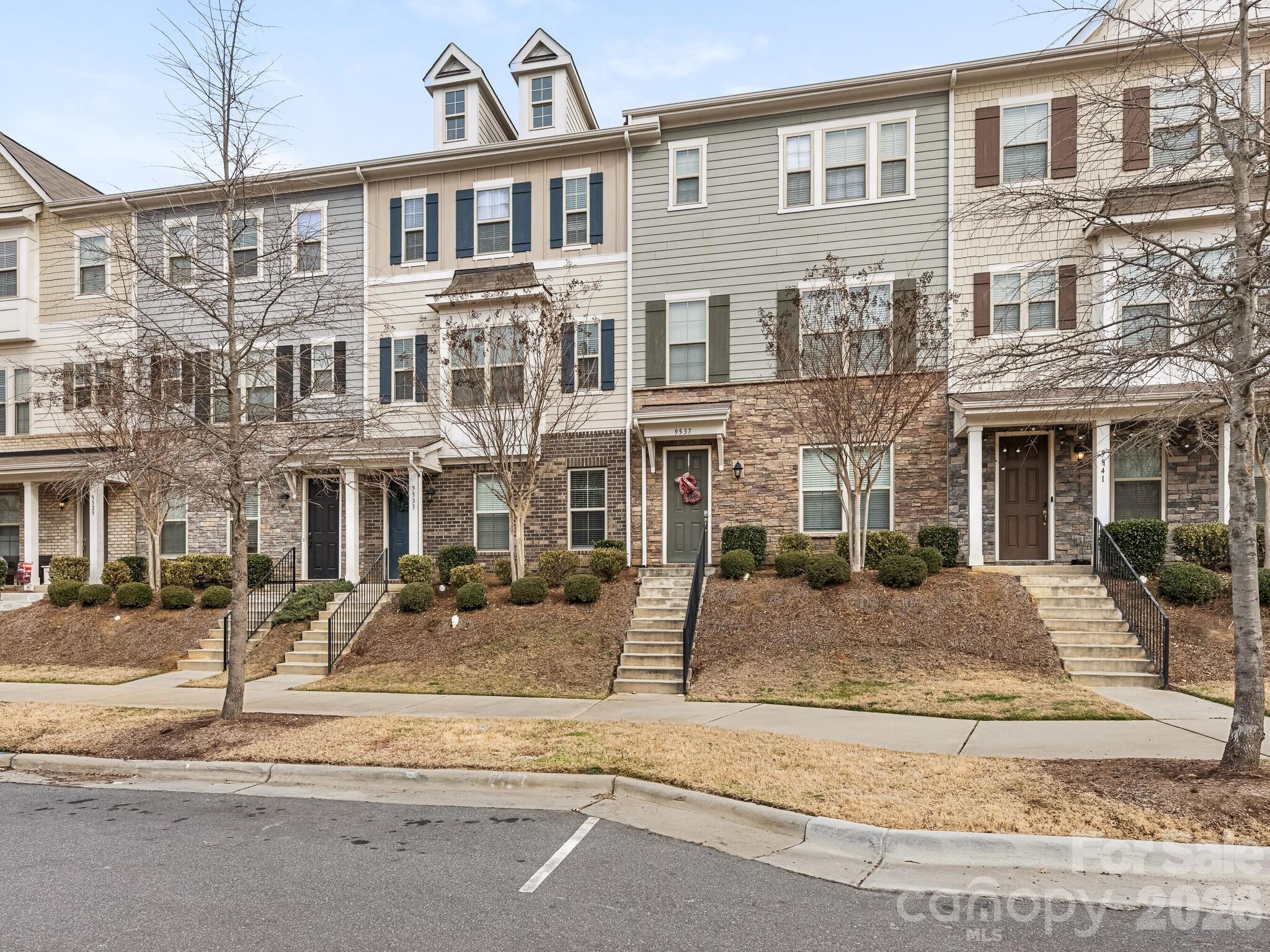 9533 Ainslie Downs Street, Charlotte NC 28273