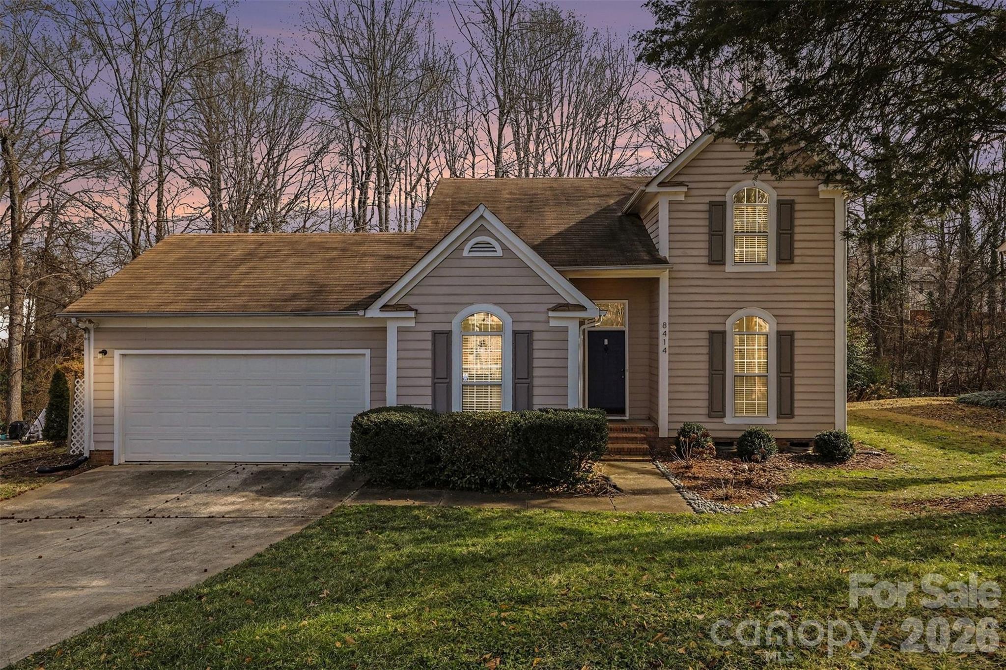 8414 Woodford Bridge Drive, Charlotte NC 28216