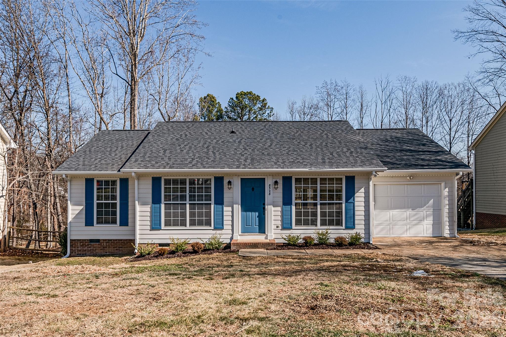 8528 Woodford Bridge Drive, Charlotte NC 28216