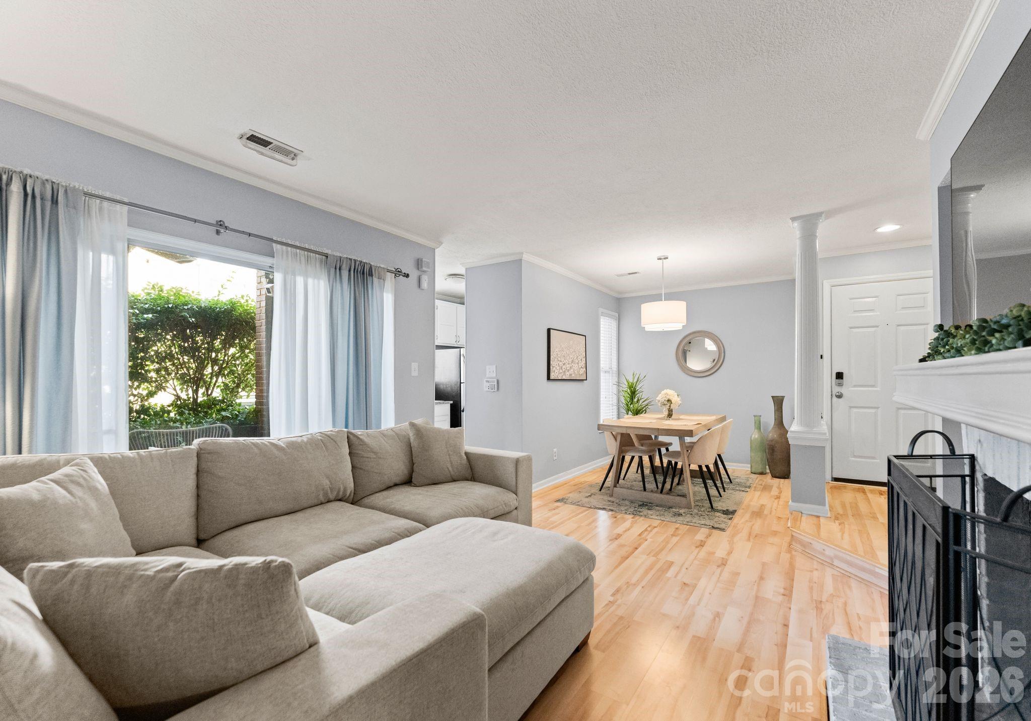 1109 E Morehead Street, Charlotte NC 28204