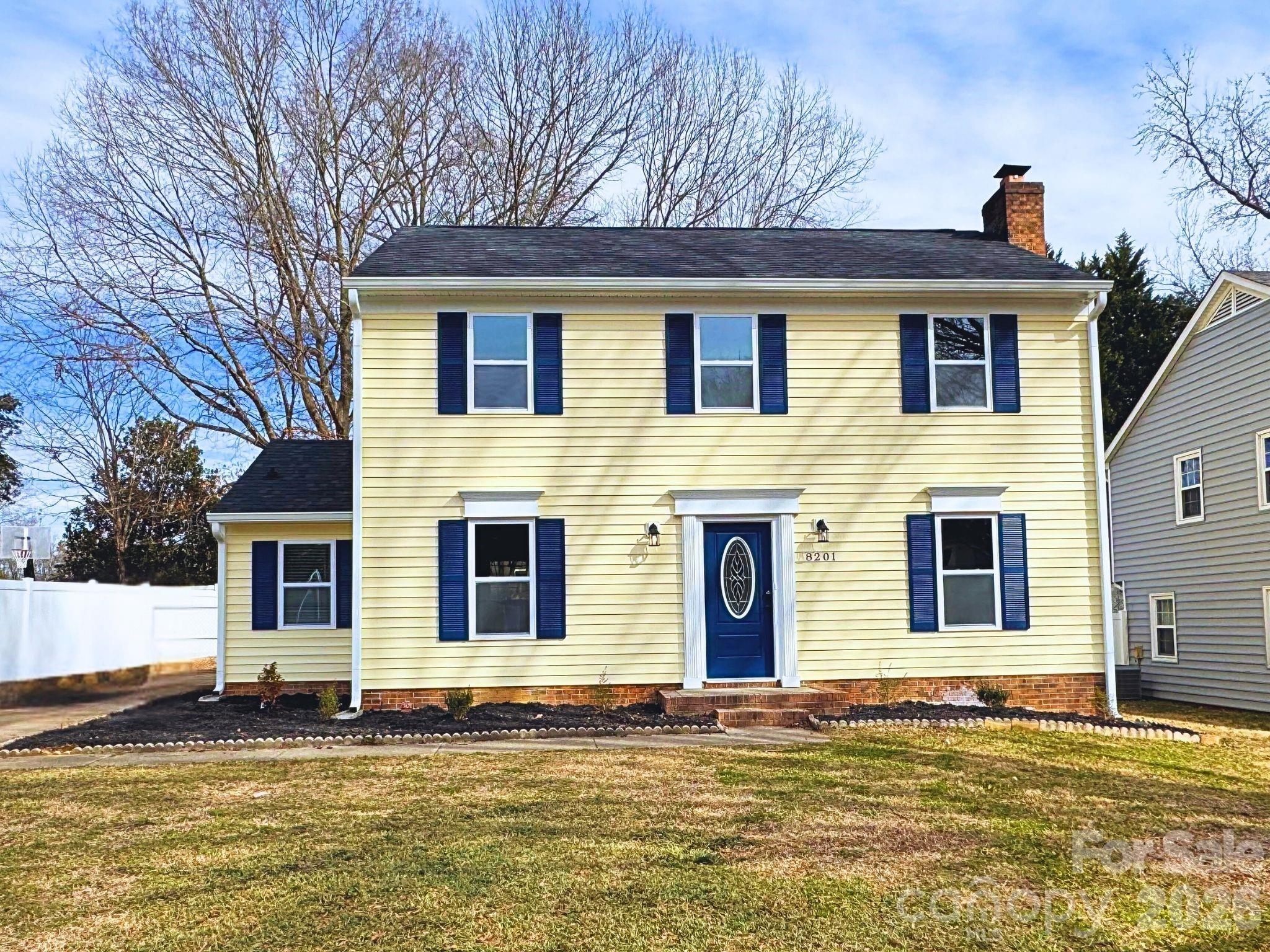 8201 Meadowdale Lane, Charlotte NC 28227