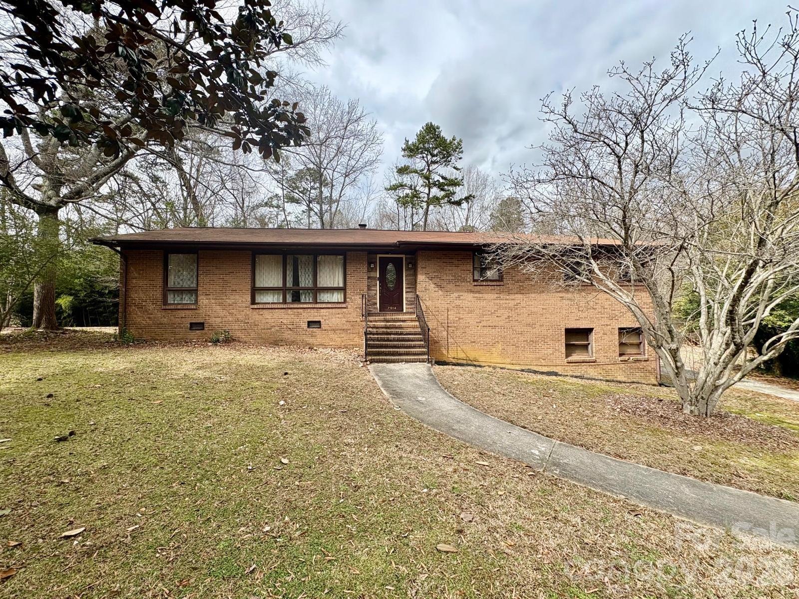 7014 Delisa Drive, Charlotte NC 28214