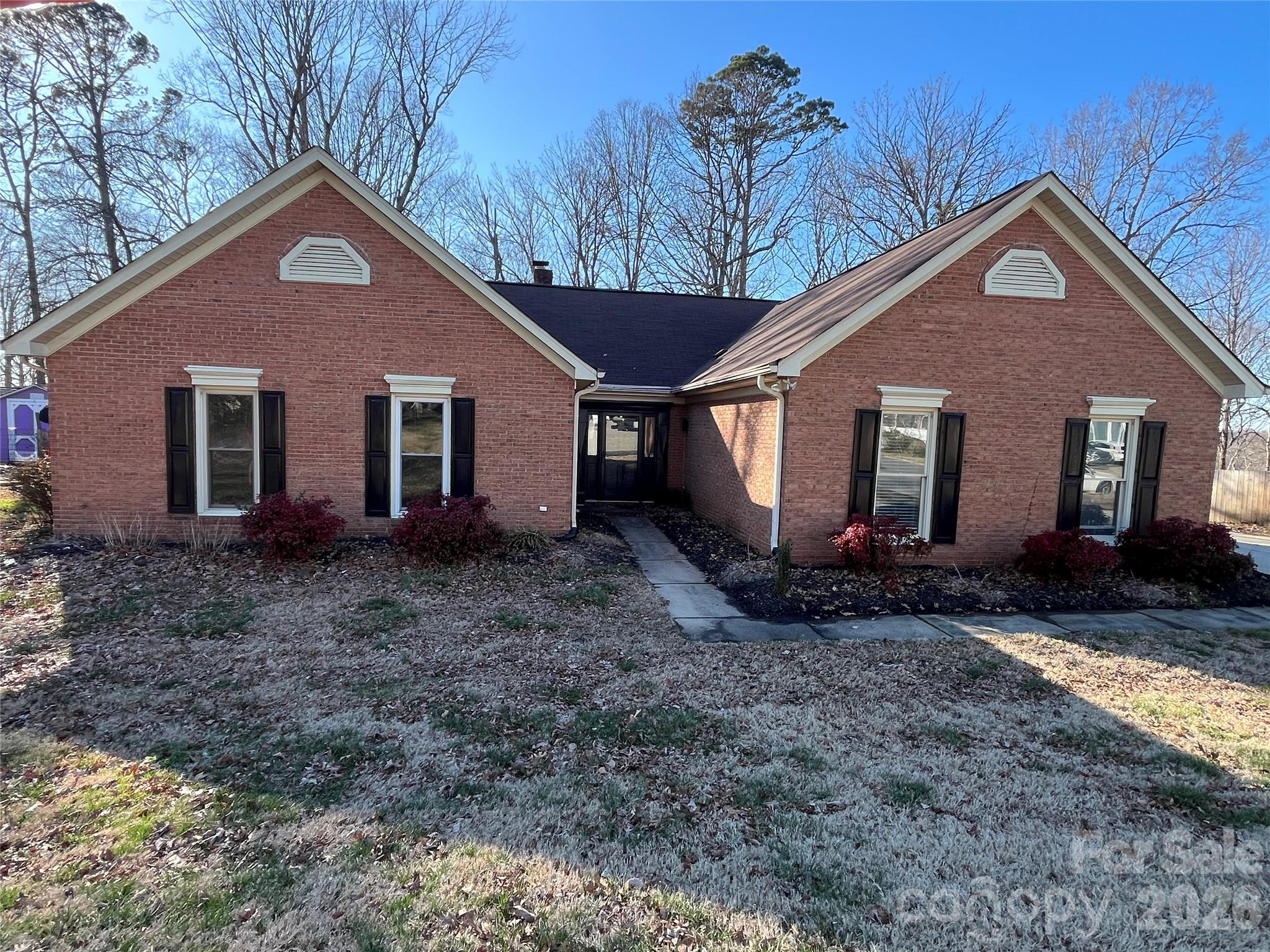 1300 Long Paw Lane, Charlotte NC 28214