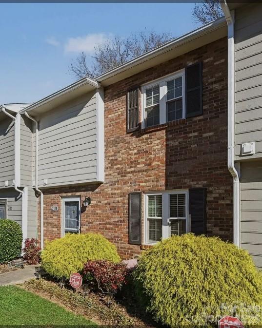 3126 Heathstead Place, Charlotte NC 28210