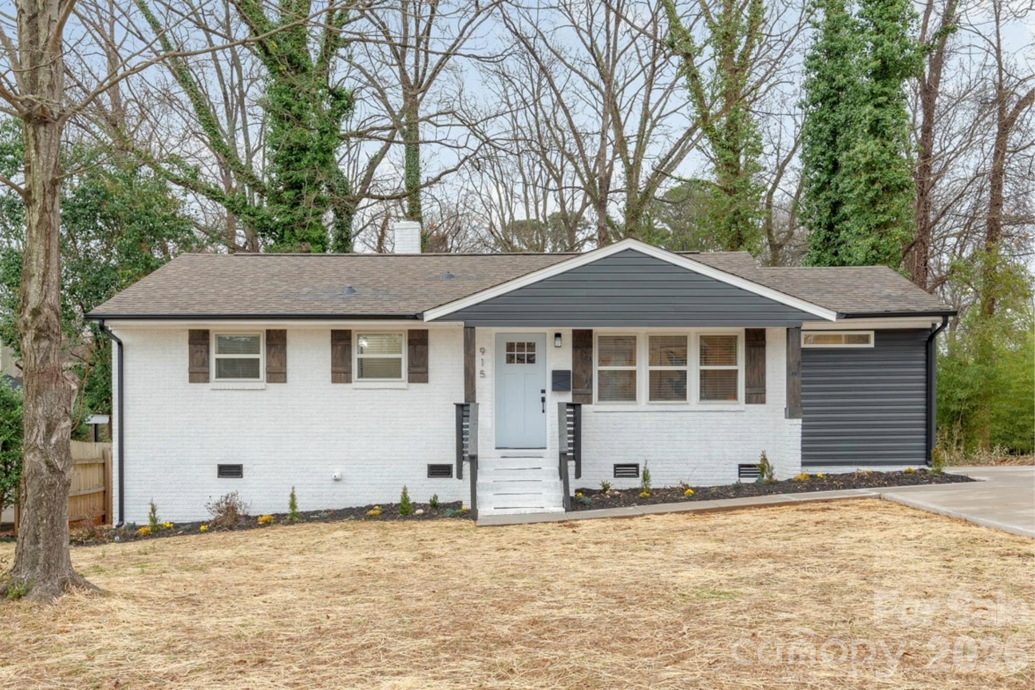 915 Crestmere Street, Charlotte NC 28208