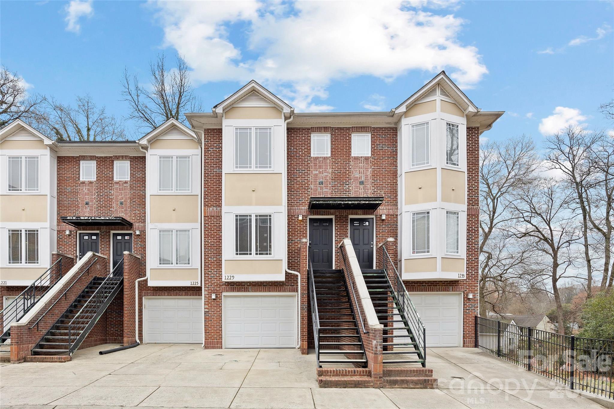 1229 Lalex Lane, Charlotte NC 28209