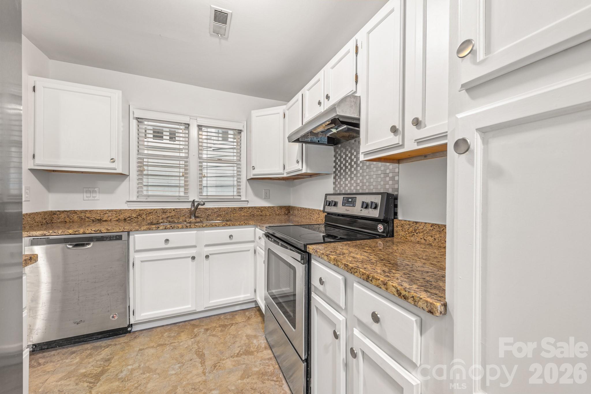 2715 Selwyn Avenue Unit 34, Charlotte NC 28209