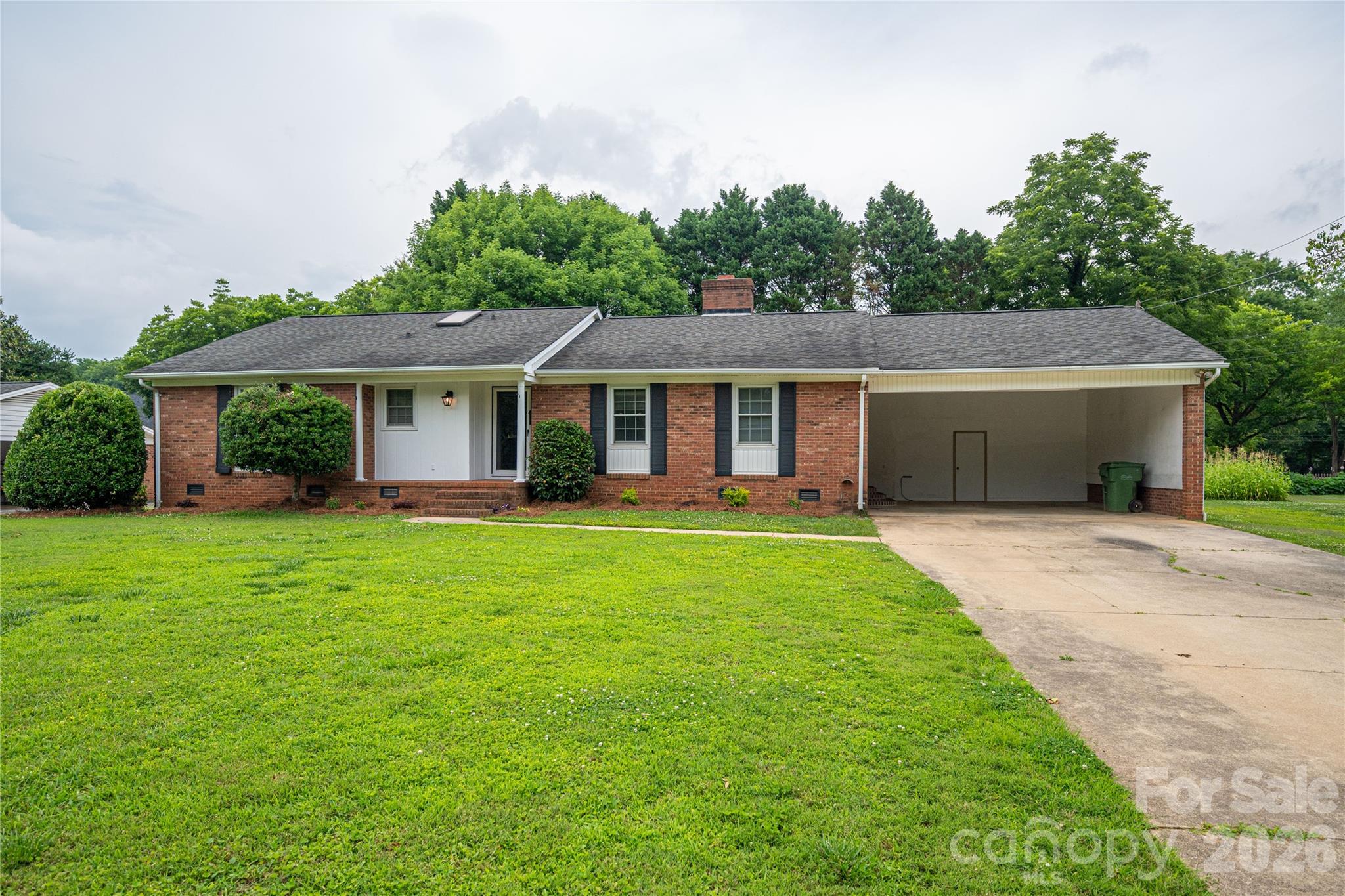 225 Dogwood Drive, Mount Holly NC 28120