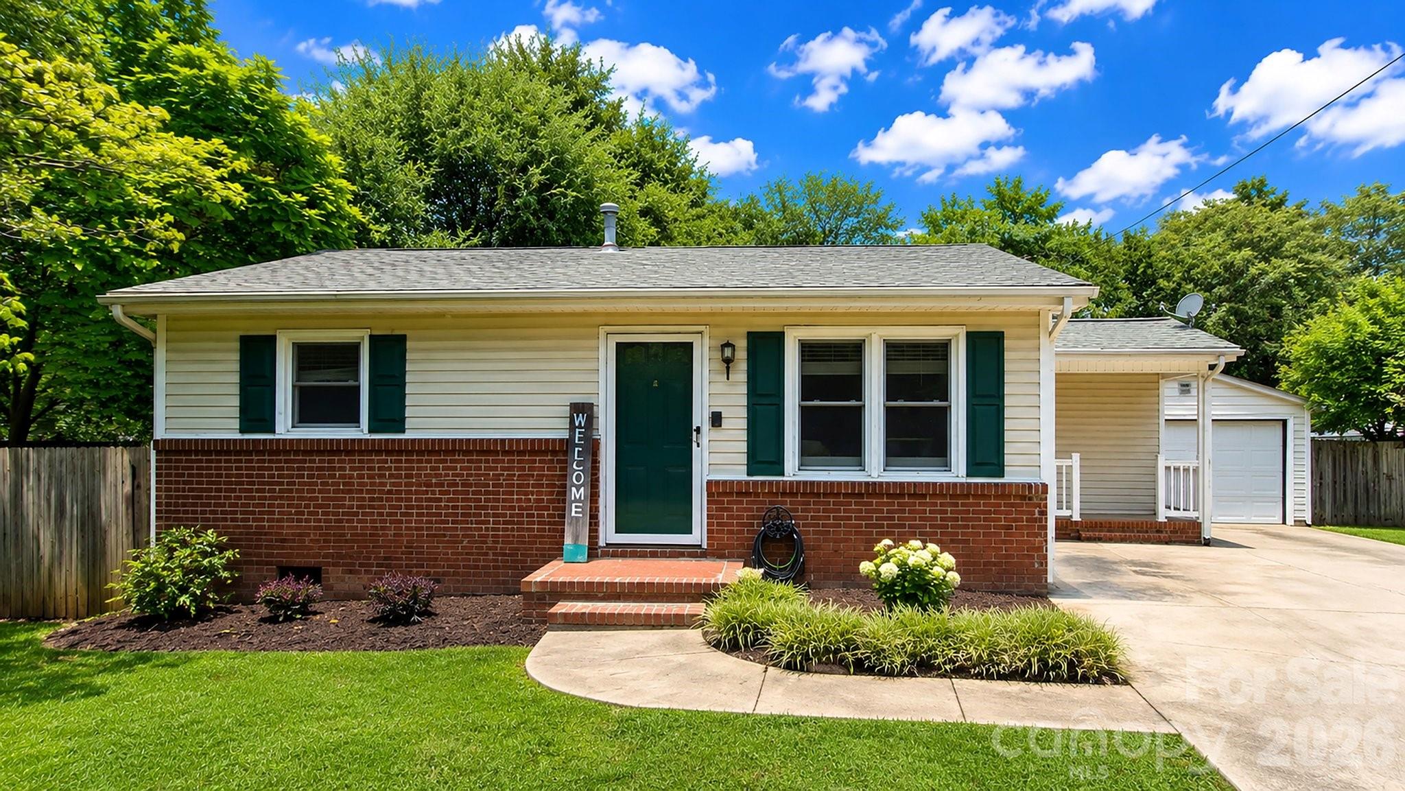 5313 Clearwater Lake Road, Mount Holly NC 28120