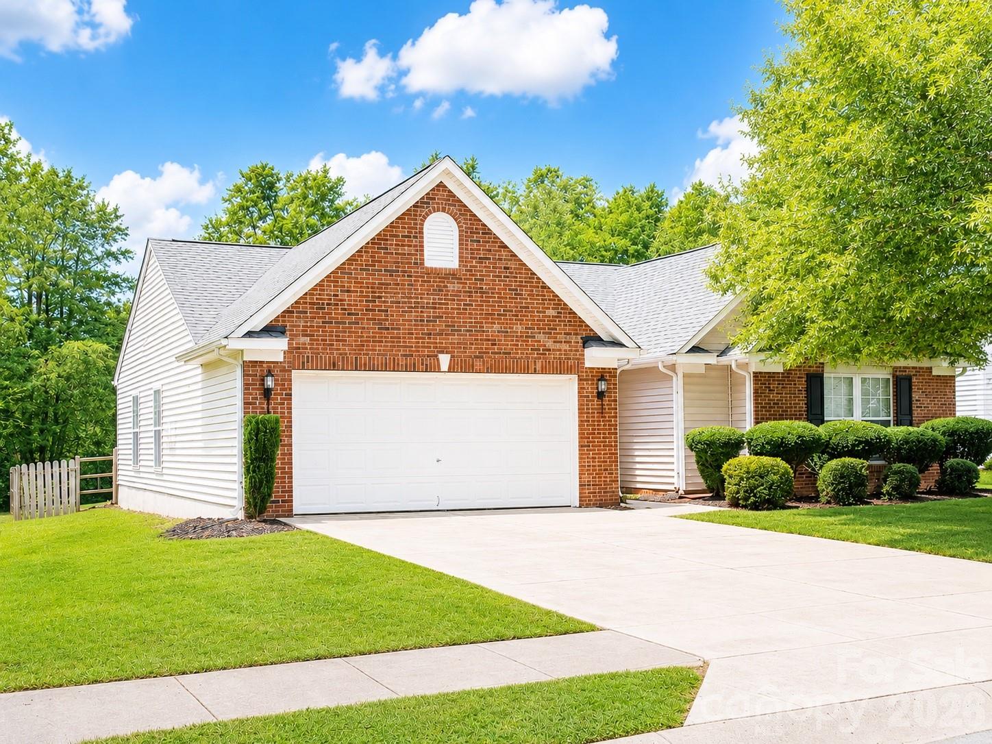 325 Dutchmans Meadow Drive, Mount Holly NC 28120