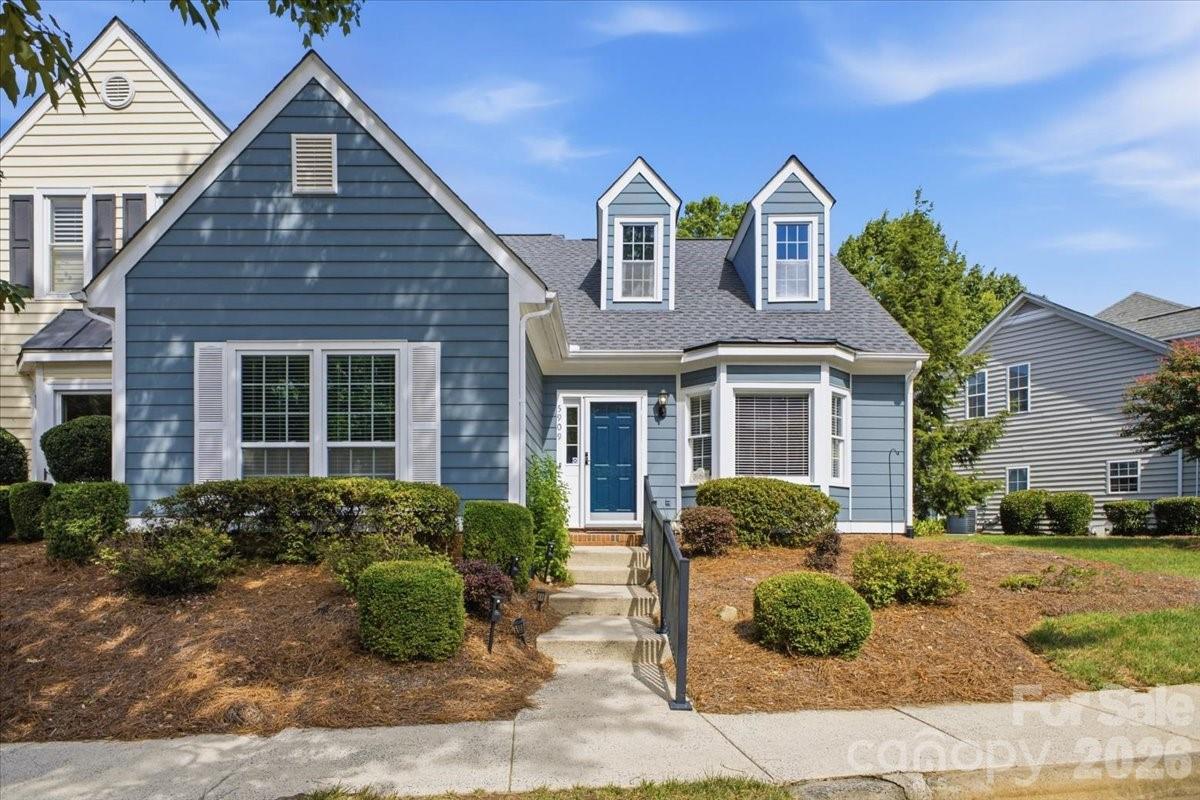 5909 Fitzwilliams Lane, Charlotte NC 28270