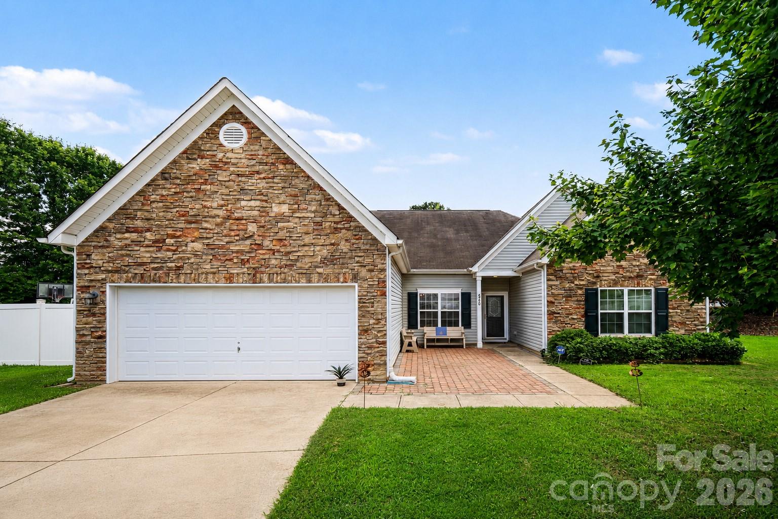 6900 Daisy Bee Court, Charlotte NC 28126