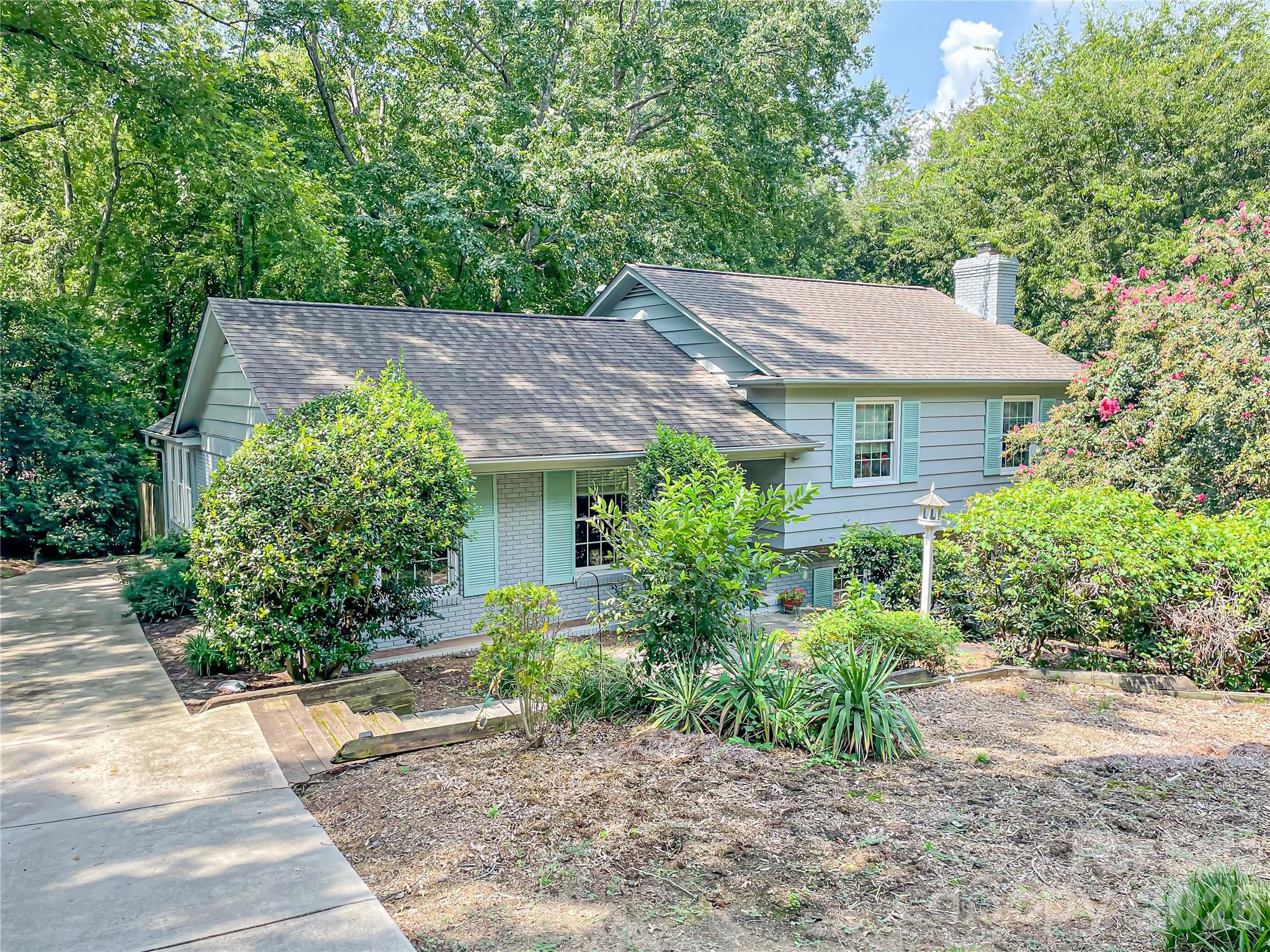6836 Ronda Avenue, Charlotte NC 28211